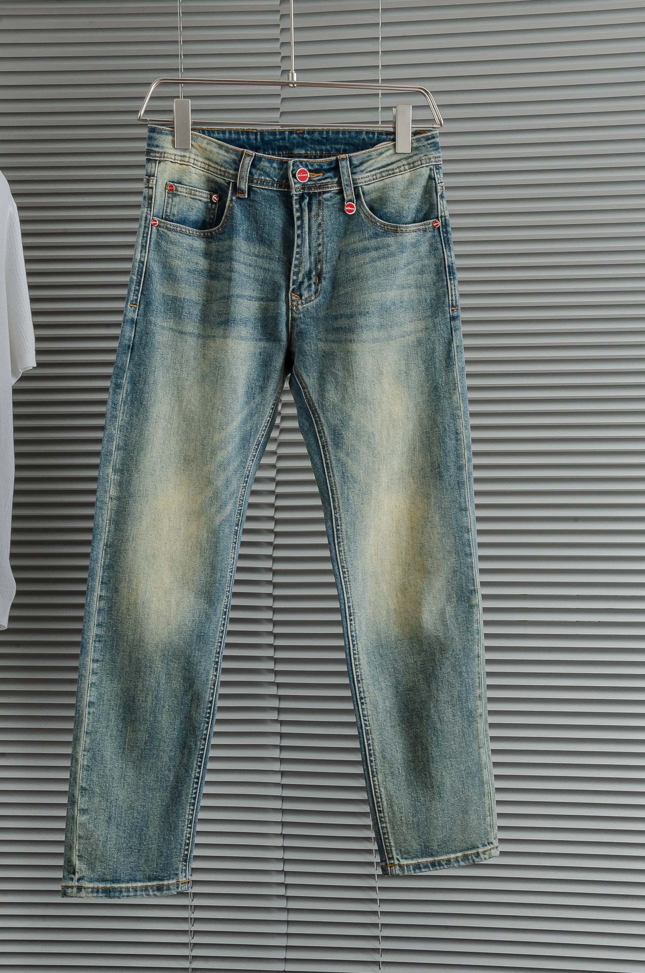 Kit# on 男士时装款商务休闲丹宁牛仔裤，25年春夏新品，巴黎秀场演绎款！！高端奢华且非常牛掰的一款