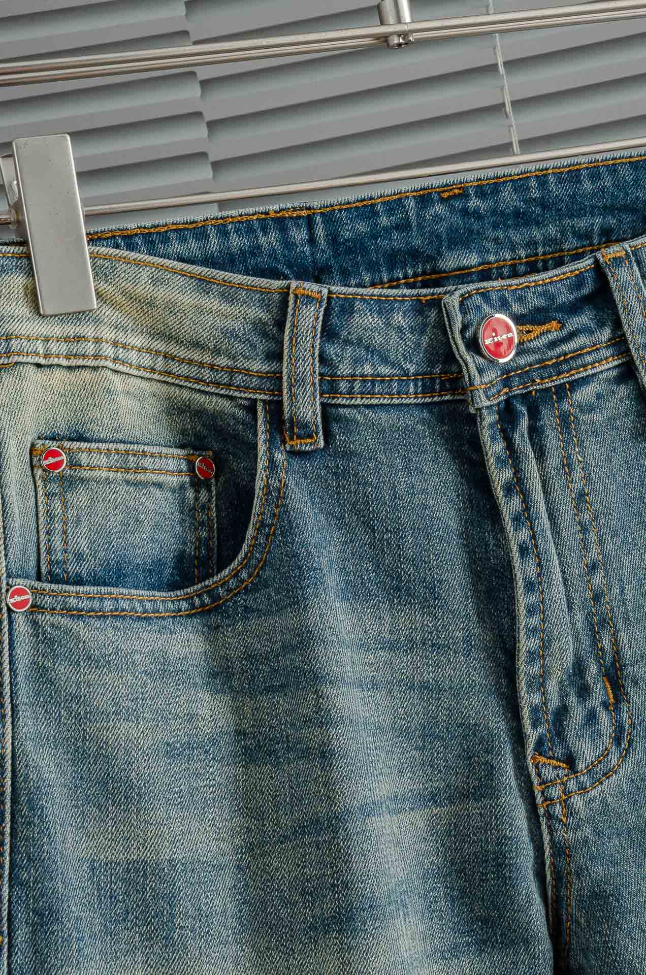 Kit# on 男士时装款商务休闲丹宁牛仔裤，25年春夏新品，巴黎秀场演绎款！！高端奢华且非常牛掰的一款