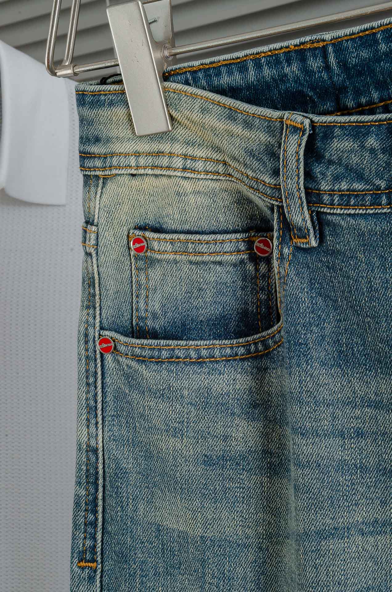 Kit# on 男士时装款商务休闲丹宁牛仔裤，25年春夏新品，巴黎秀场演绎款！！高端奢华且非常牛掰的一款