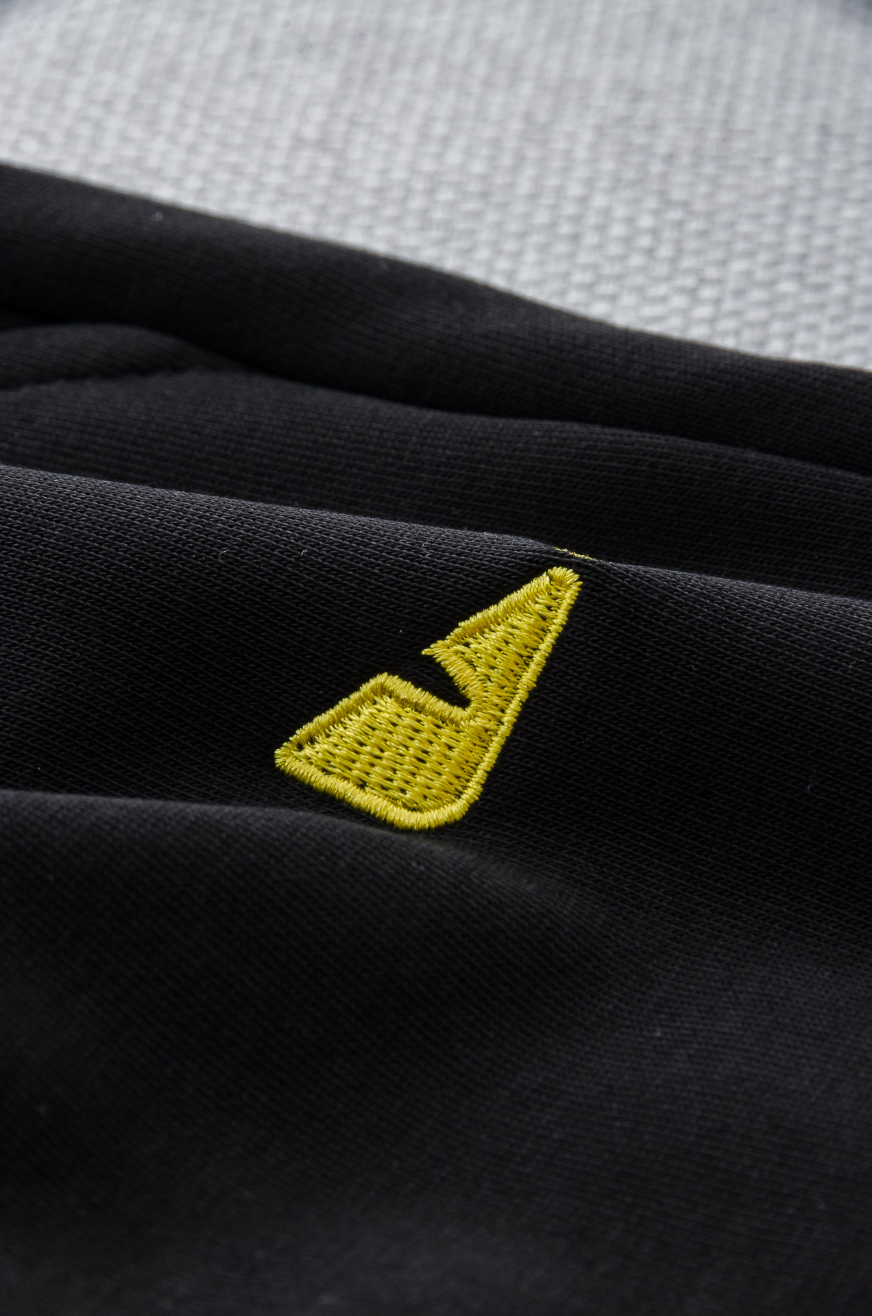 FENDI 2025SS 休闲短裤服装,包 7