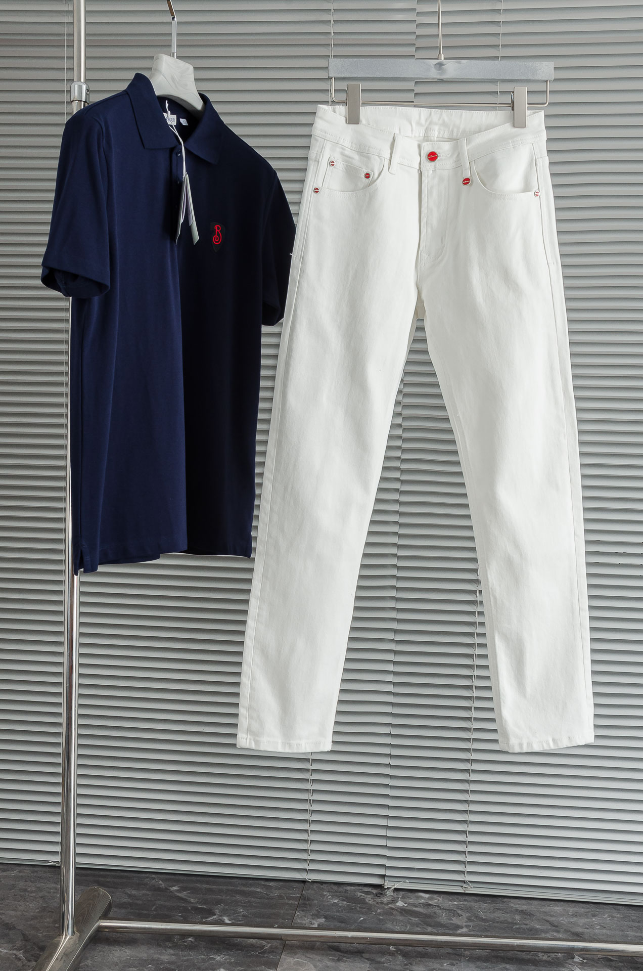 Kit# on 男士时装款商务休闲丹宁牛仔裤，25年春夏新品，巴黎秀场演绎款！！高端奢华且非常牛掰的一款