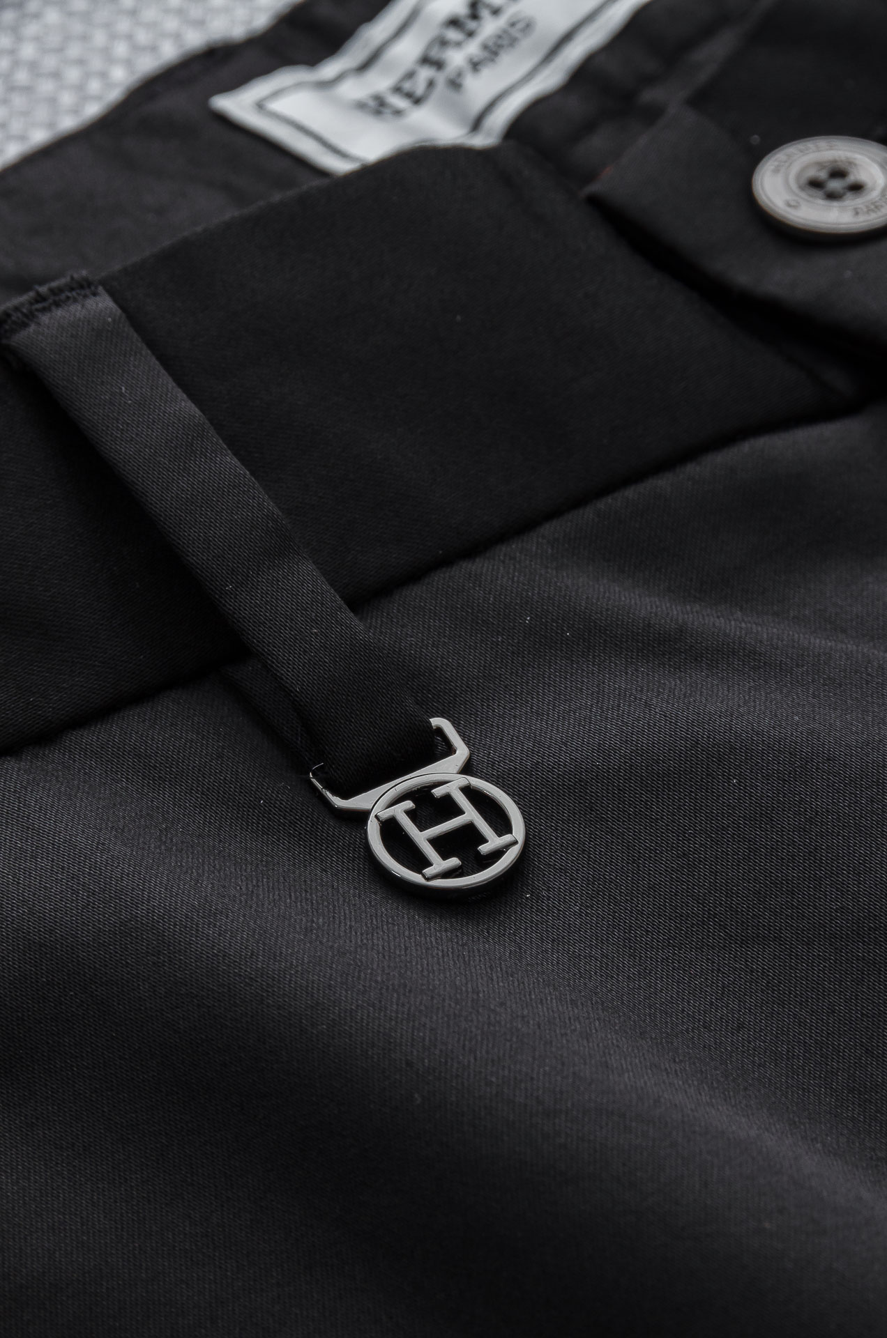 Business Leisure Cotton Pants with Unique Logo Profile and Metal Buttons - 图片 4