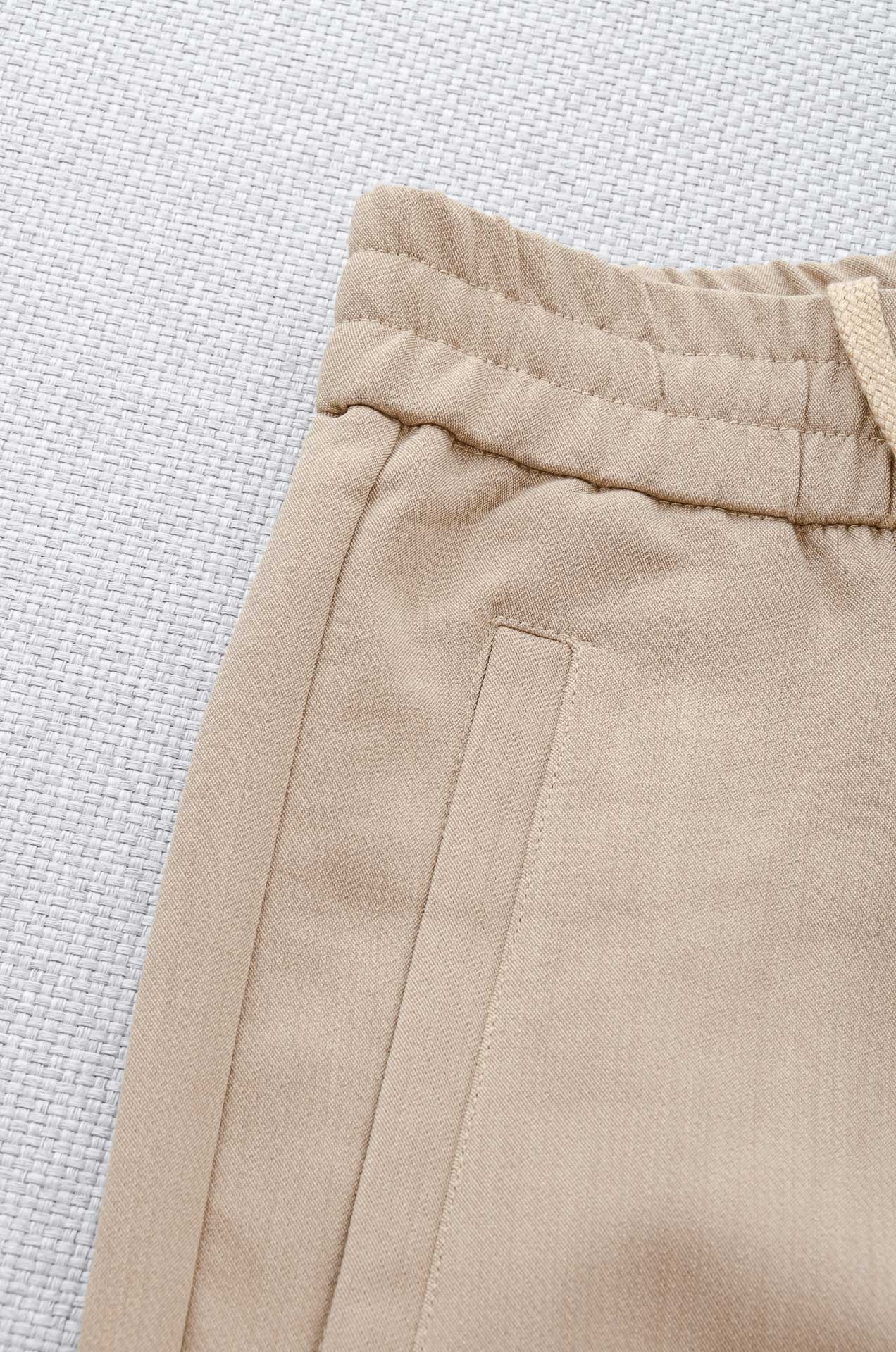 Kiton 2025s Men’s Fashion Skin Shorts: Cool, Comfortable, and Stylish Summer Wear - 图片 5