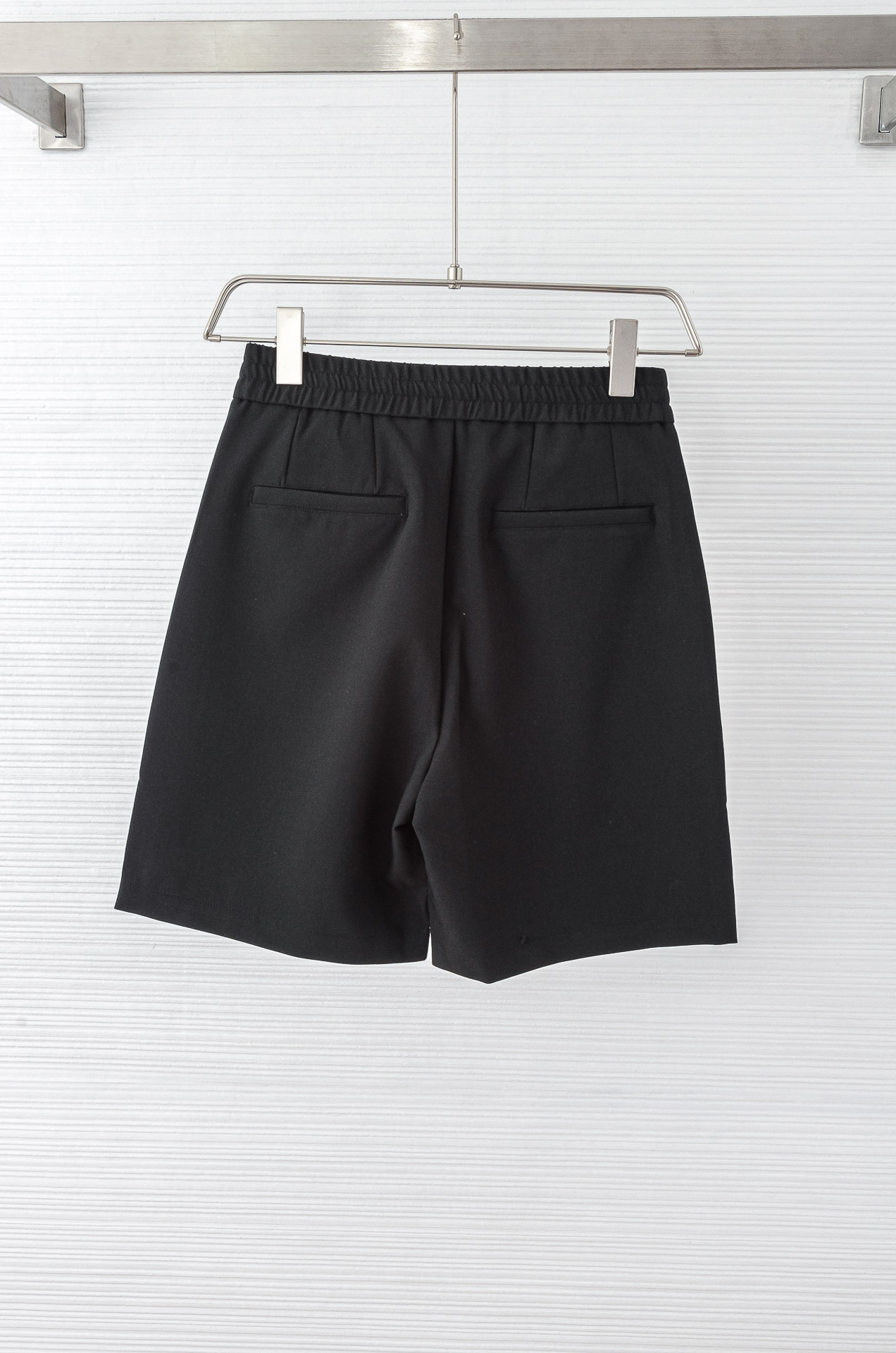 Kiton 2025s Men’s Fashion Skin Shorts: Cool, Comfortable, and Stylish for Summer - 图片 2