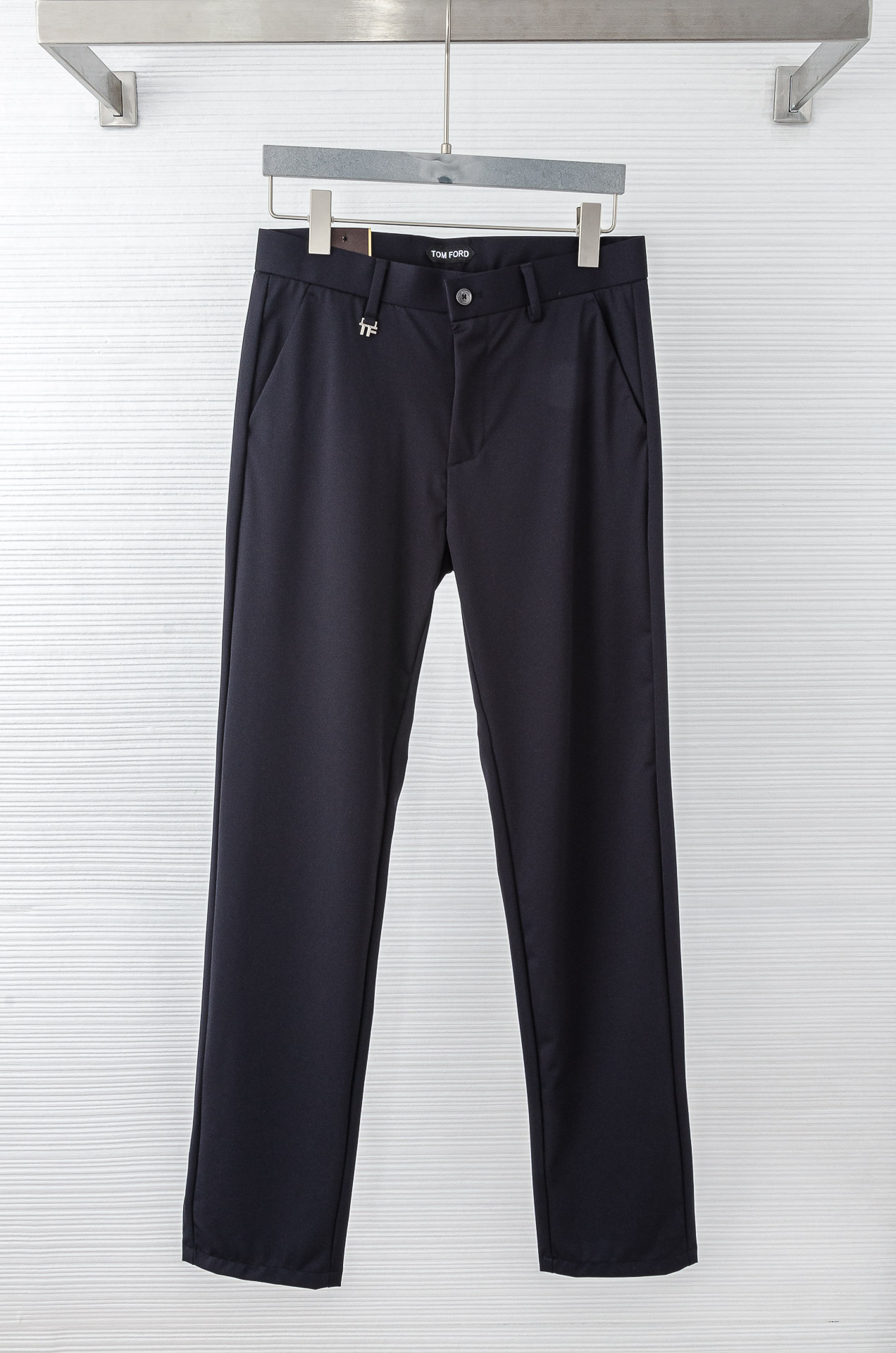 Men’s Dress Pants: Simple, Elegant Design with Quality Materials and Comfort in Mind