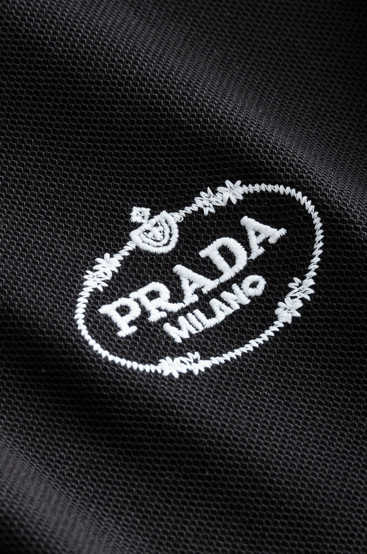 Pra# da 普拉达2025//男士商务休闲纯色翻领短袖POLO衫#客供进口100%珠地棉面料，甄选上