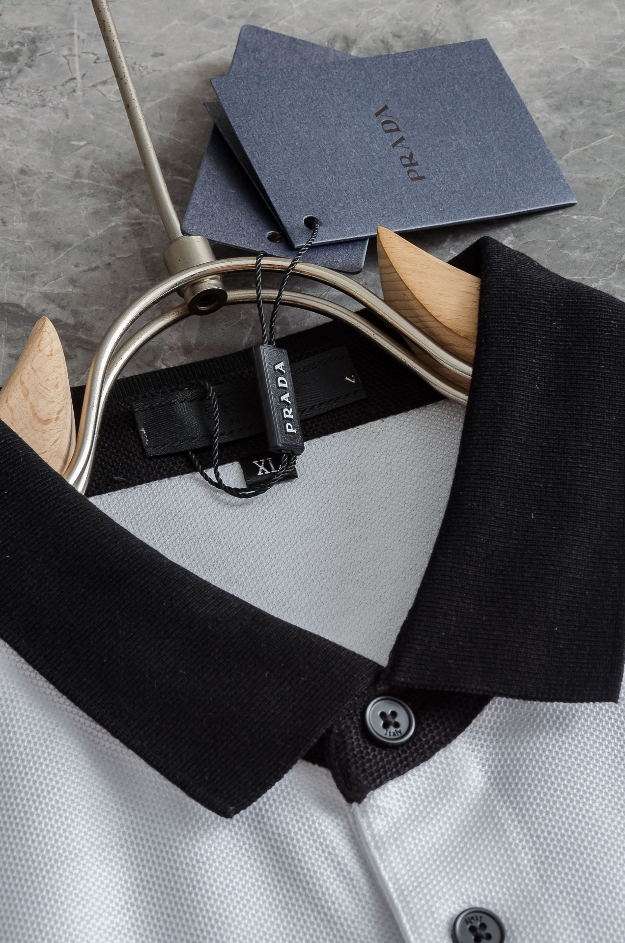 Pra# da 普拉达2025//男士商务休闲纯色翻领短袖POLO衫#客供进口100%珠地棉面料，甄选上