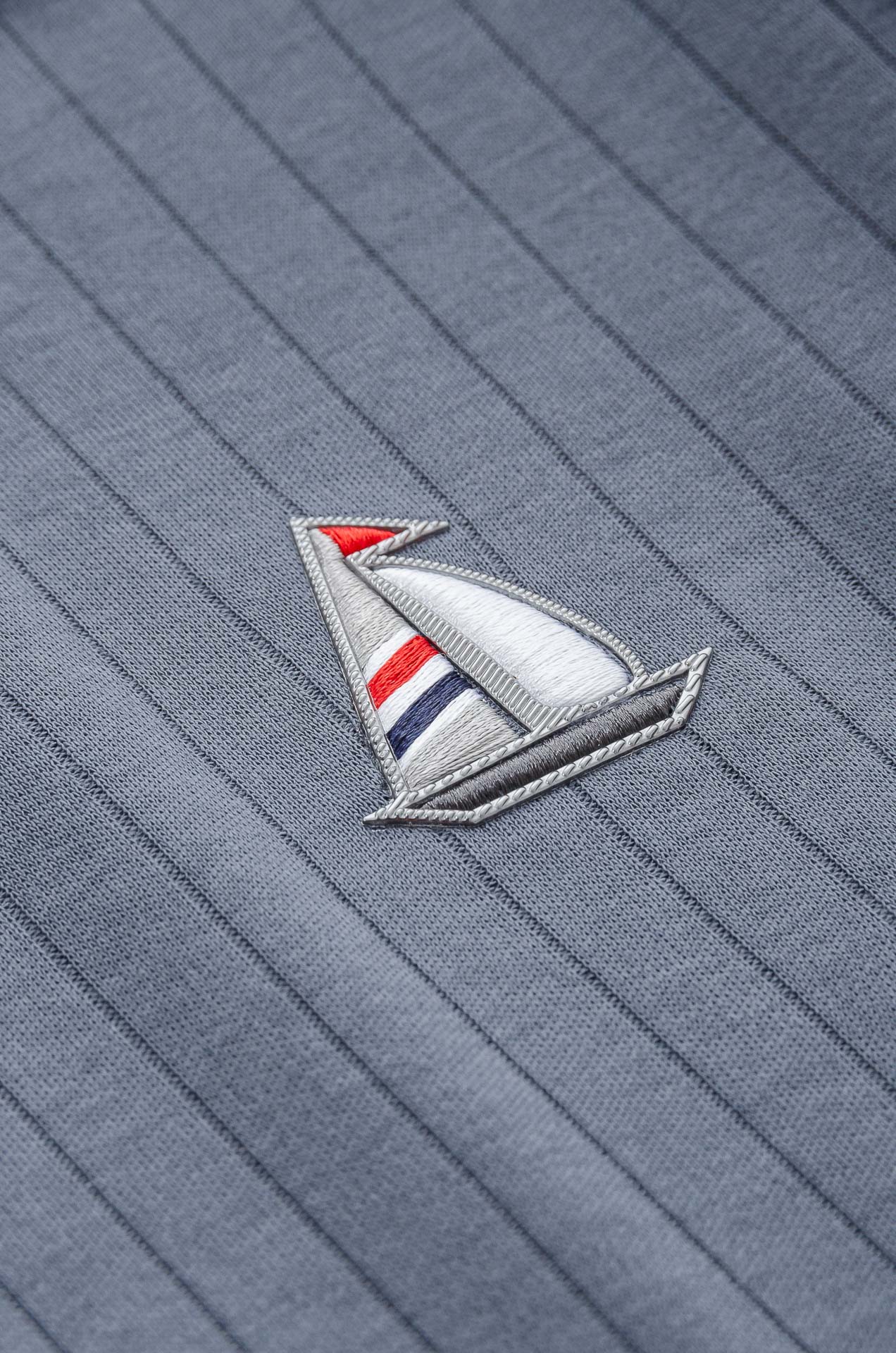 TB -2025ss 会呼吸的面料100%匹马棉胸前标志性装饰竖条纹肌理感男士圆领短袖T恤衫面料精选生长