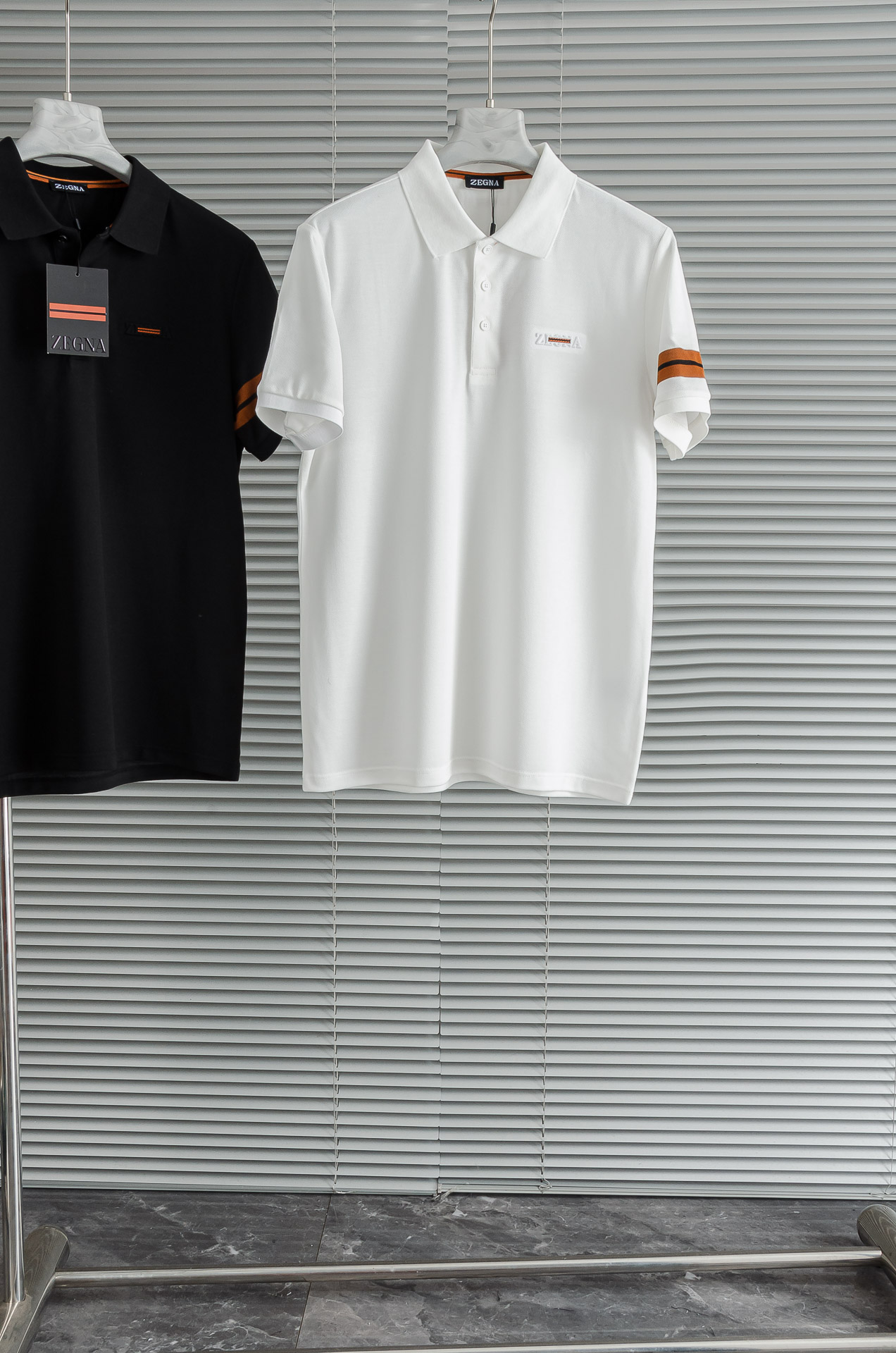 NO:451218,New# Zeg#＊na Je/Ni/A // Men's business and casual solid color lapel short-sleeved POLO shirt #Customers supply imported bead floor cotton fabrics, selected high-quality long-length cotton raw materials, the fabric attributes are all excellent, the mesh structure is delicate and natural, after washing, the texture becomes more affinity, the comfort and breathability are perfect, the touch experience is self-evident, and the ultimate luxury enjoyment!  Details are exquisite and perfect, and the craftsmanship is demonstrated everywhere. The fashionable three-button opening and closing placket is full of temperament, elegant and capable, with both styles and excellent versatility! Size 48-56 M-3XL, T-shirt, alexander wang19860909New#  Zeg#＊na 杰/尼/亚 //男士商务休闲纯色翻领短袖POLO衫#客供进口珠地棉面料,甄选上等长绒棉花原料,面料属性皆为上乘,网眼结构细腻自然,经过水洗后,肌理变得更具亲和力,舒适性与透气性完美兼备,触感体验不言而喻,奢华极致享受！细节精致出挑,品相完美如斯,处处彰显出匠心工艺,时尚三扣开合门襟,上身满满的气质感,优雅且干练,型格兼具,百搭实穿性极好的一款POLO衫! 尺码48-56 M-3XL,,T-shirt,alexander wang,Men's clothing