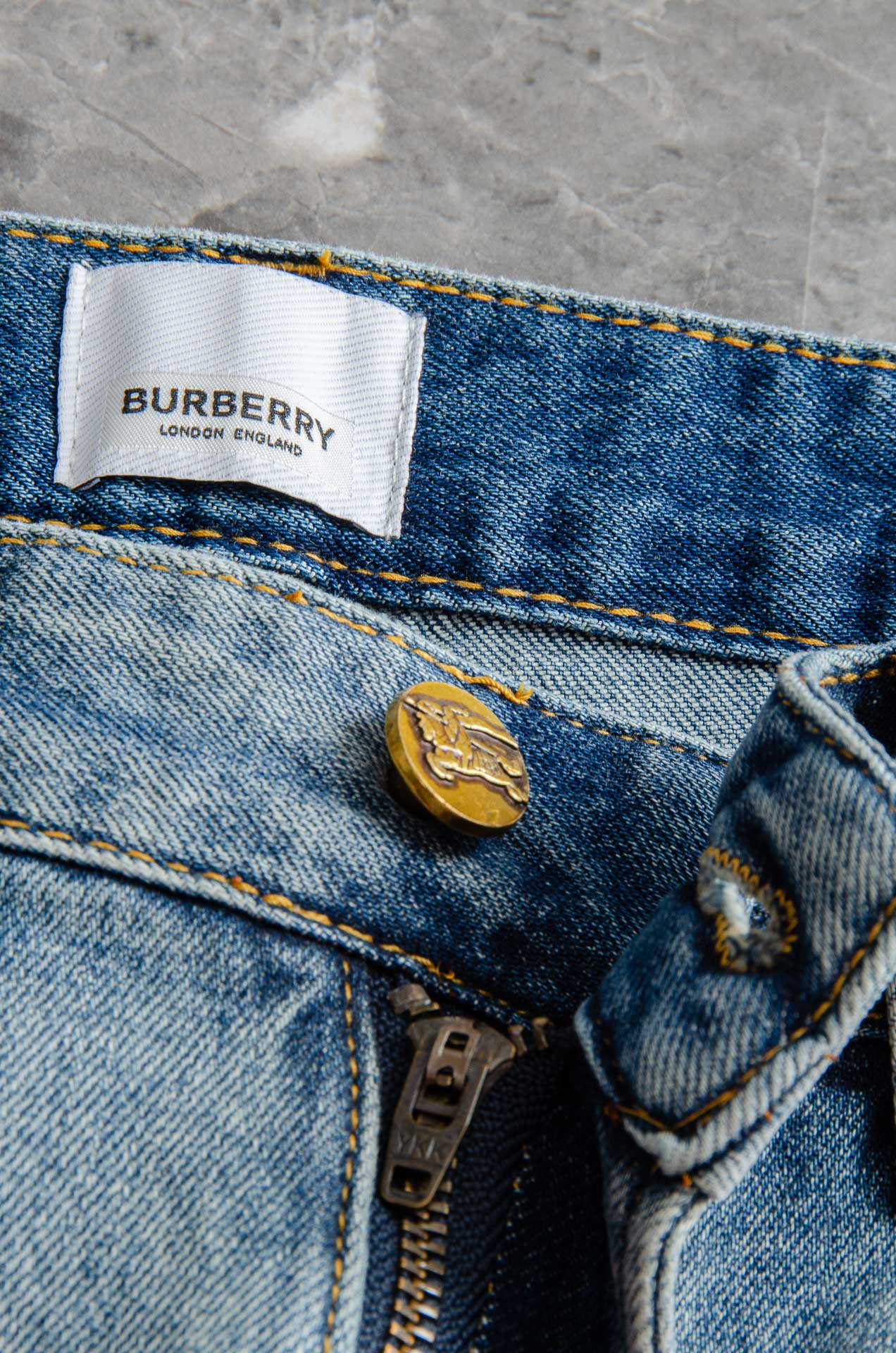 “2025 Masculinity Cowboys: Premium Quality BURBERRY Jeans for Stylish and Comfortable Summer Wear” - 图片 5
