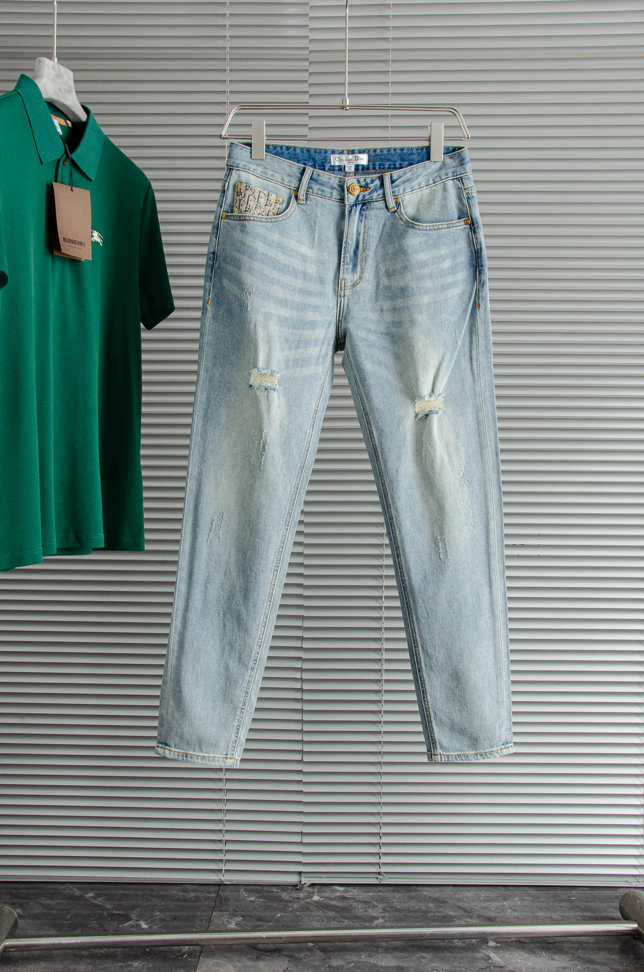 “Premium Men’s Denim Shorts: Rare Trade Company Channels Offer Newest Quality-Controlled Pair for Import” - 图片 1