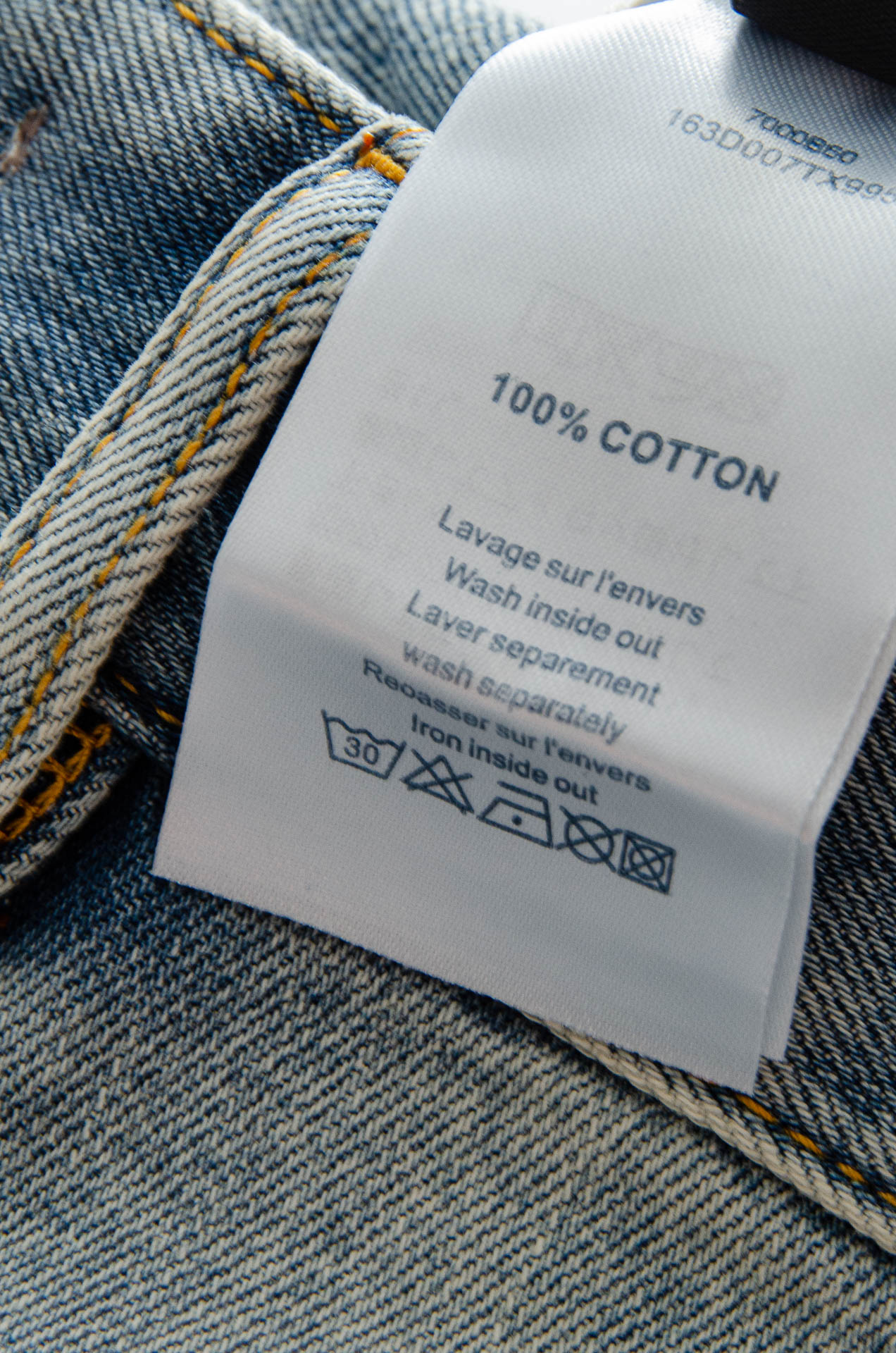 “Premium Men’s Denim Shorts: Rare Trade Company Channels Offer Newest Quality-Controlled Pair for Import” - 图片 9