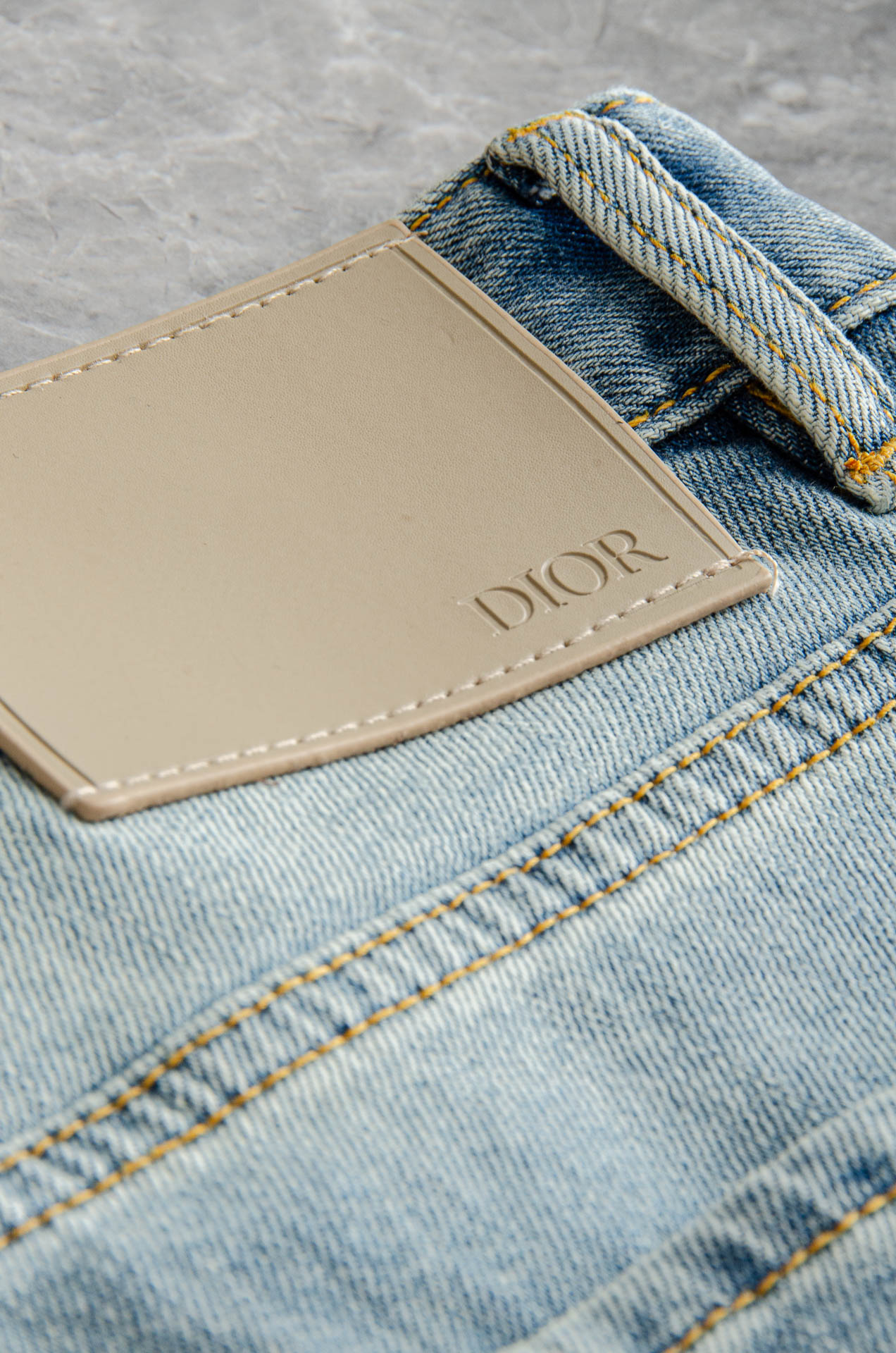 “Premium Men’s Denim Shorts: Rare Trade Company Channels Offer Newest Quality-Controlled Pair for Import” - 图片 8