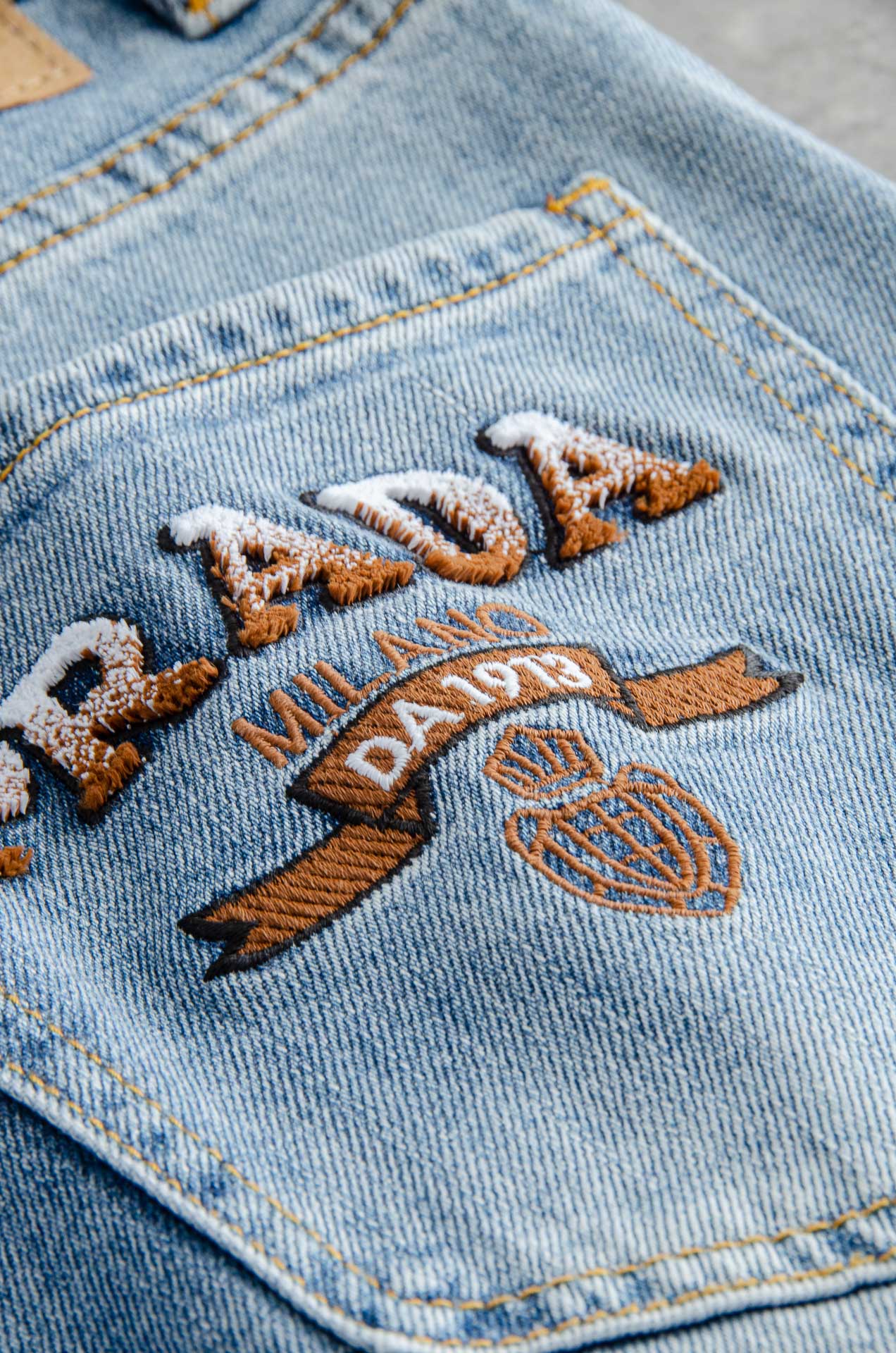 Prada Men's Fashion Straight-Leg Jeans - Light Wash Denim, Sizes 30-38 7 o 1iram8vls16ck12kh1ercds1usd6