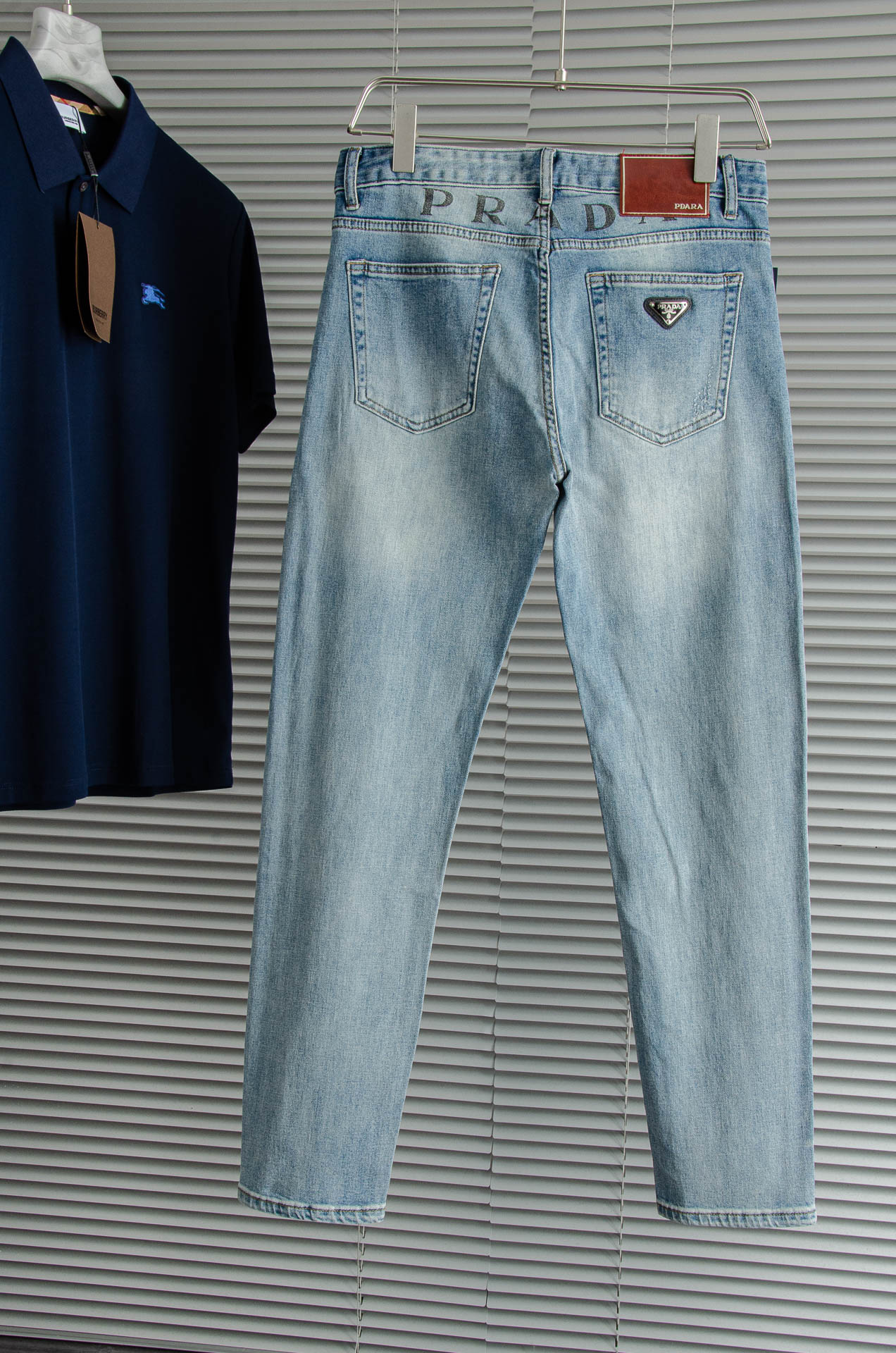 Fashionable Straight-Leg Denim Jeans for Men - Light Blue Wash, Sizes 30-38 2 o 1iram9n0a1u8vmpj1ui191i13kl1