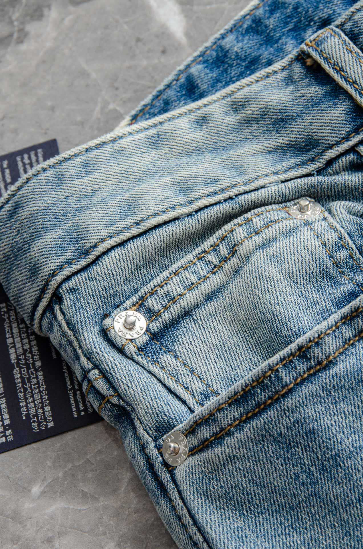 Fashionable Straight-Leg Denim Jeans for Men - Light Blue Wash, Sizes 30-38 5 o 1iram9n0b98g1gtfln41lho1igo4