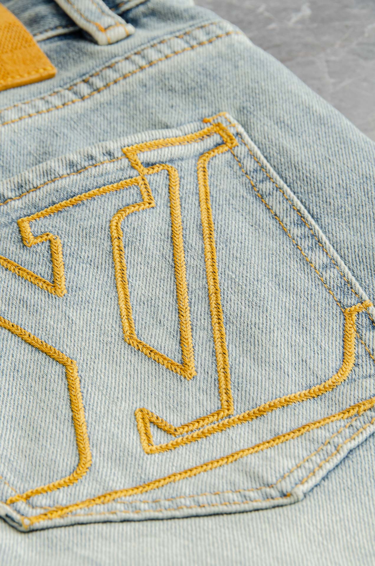 Louis Vuitton Men's 2025SS Straight Leg Jeans - Premium Denim 8 o 1iramagmkaub1nfl9o31g701oe57
