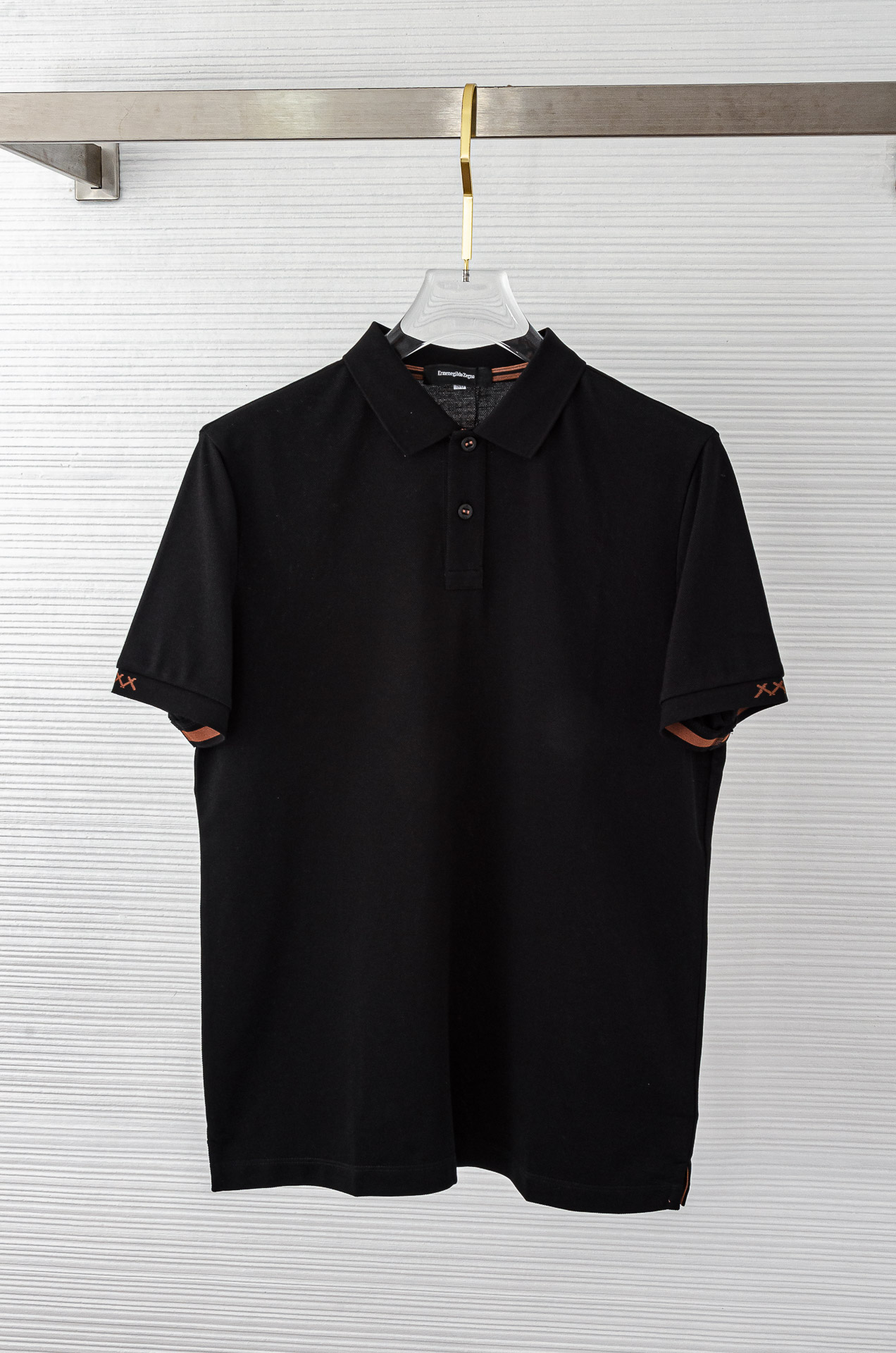 NO:626149,Zeg#* na Ermenegildo Zegna // Men's business casual solid color lapel short-sleeved POLO shirt # We provide imported 62 cotton + 38 polyester fiber fabrics. We select the finest long-staple cotton raw materials. The fabric properties are all excellent. The mesh structure is delicate and natural. After washing, the texture becomes more friendly, with perfect combination of comfort and breathability. The tactile experience is self-evident, and the ultimate luxury enjoyment!  The details are exquisite and the appearance is perfect, showing the craftsmanship everywhere, the fashionable two-button placket, the upper body is full of temperament, elegant and capable, with both style and style, a POLO shirt with excellent versatility and wearability! Size 48-56 M-3XL,,zegna,T-shirt,alexander wang19860909Zeg#* na 杰尼亚//男士商务休闲纯色翻领短袖POLO衫#客供进口62棉+38聚酯纤维面料,甄选上等长绒棉花原料,面料属性皆为上乘,网眼结构细腻自然,经过水洗后,肌理变得更具亲和力,舒适性与透气性完美兼备,触感体验不言而喻,奢华极致享受！细节精致出挑,品相完美如斯,处处彰显出匠心工艺,时尚二扣开合门襟,上身满满的气质感,优雅且干练,型格兼具,百搭实穿性极好的一款POLO衫! 尺码48-56 M-3XL,,zegna,T-shirt,alexander wang,Men's clothing