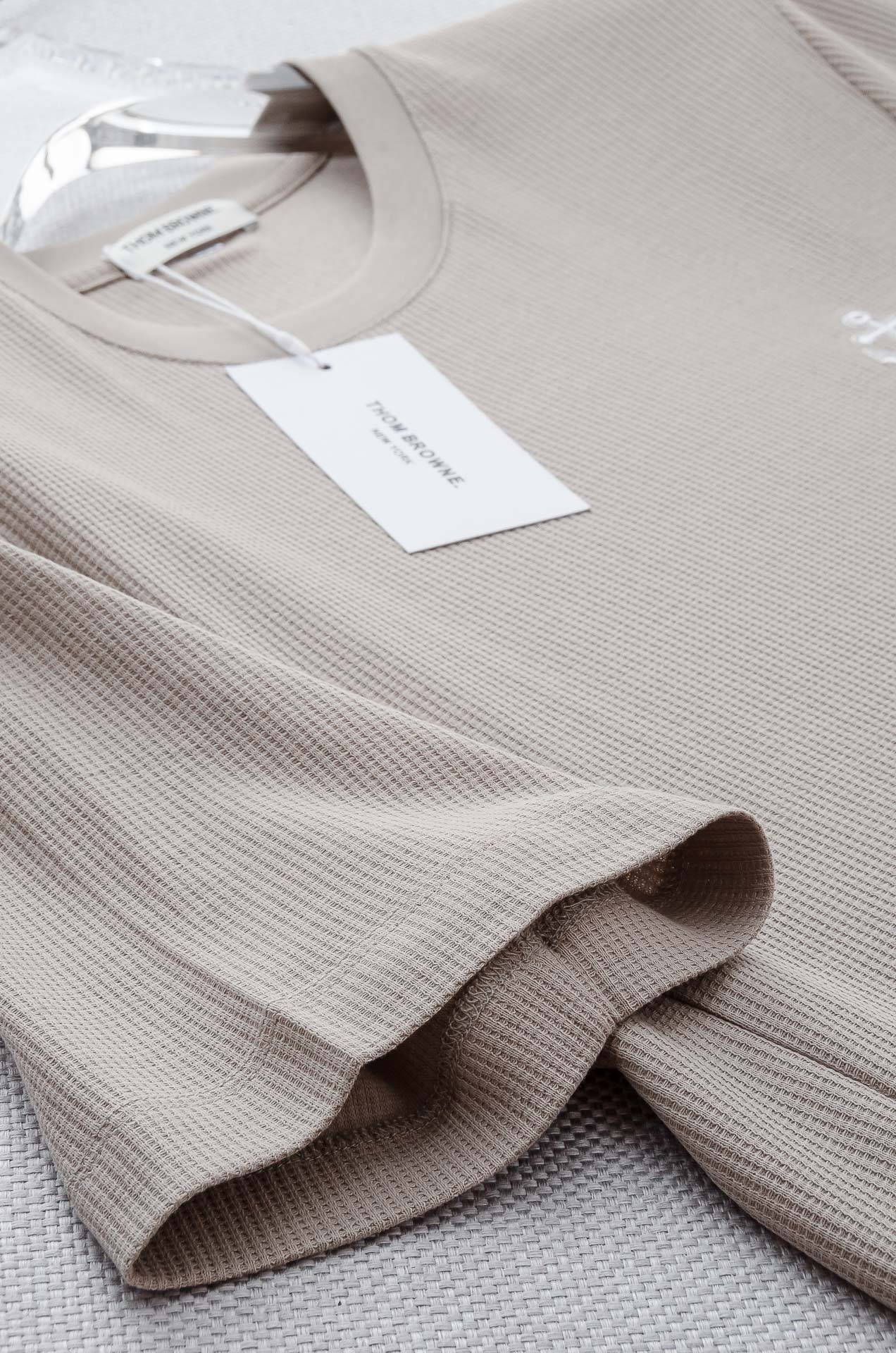 TB -2025ss 会呼吸的面料100%匹马棉胸前标志性装饰华夫格肌理感男士圆领短袖T恤衫#面料精选生