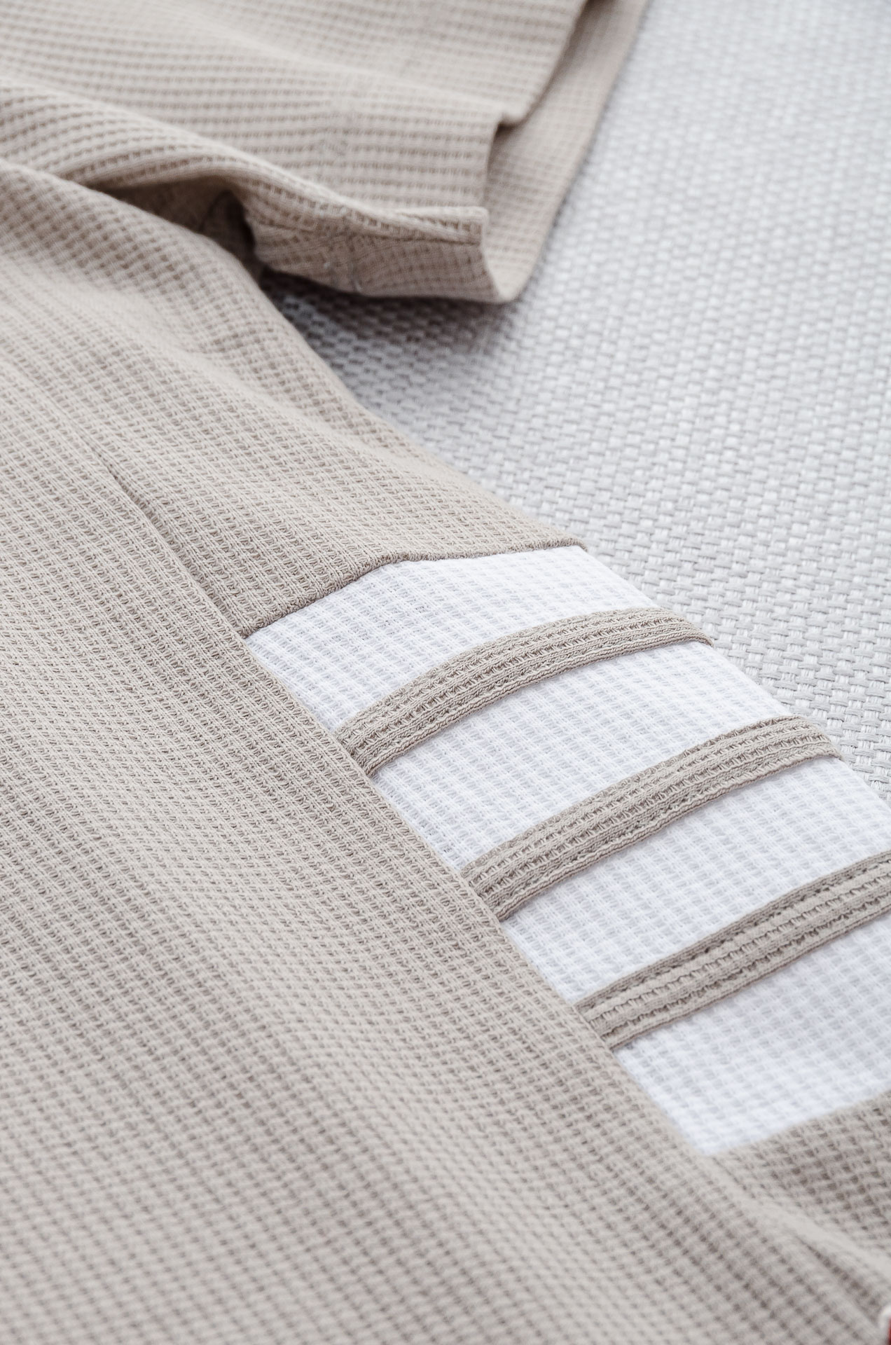 TB -2025ss 会呼吸的面料100%匹马棉胸前标志性装饰华夫格肌理感男士圆领短袖T恤衫#面料精选生