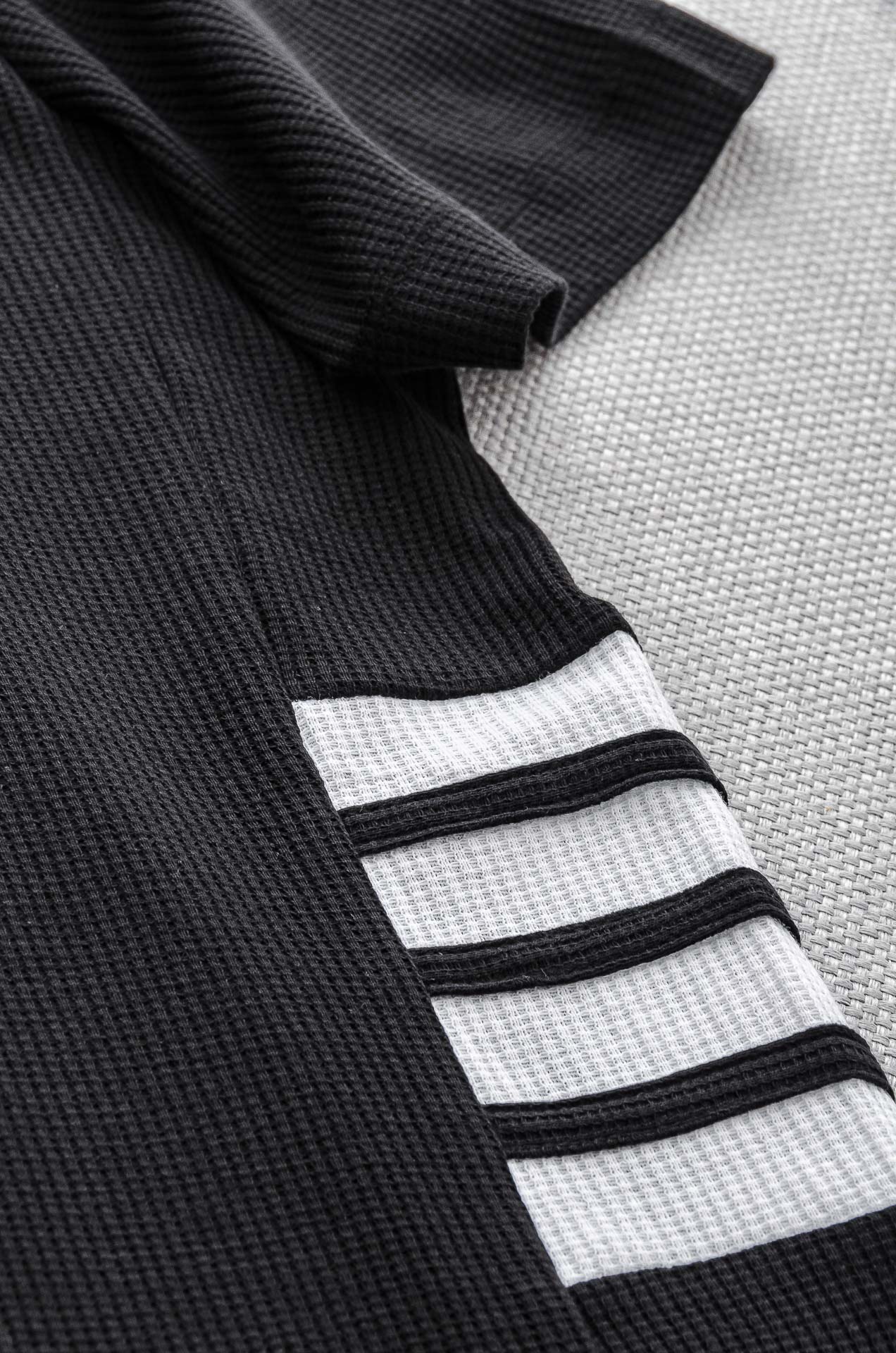 TB -2025ss 会呼吸的面料100%匹马棉胸前标志性装饰华夫格肌理感男士圆领短袖T恤衫#面料精选生