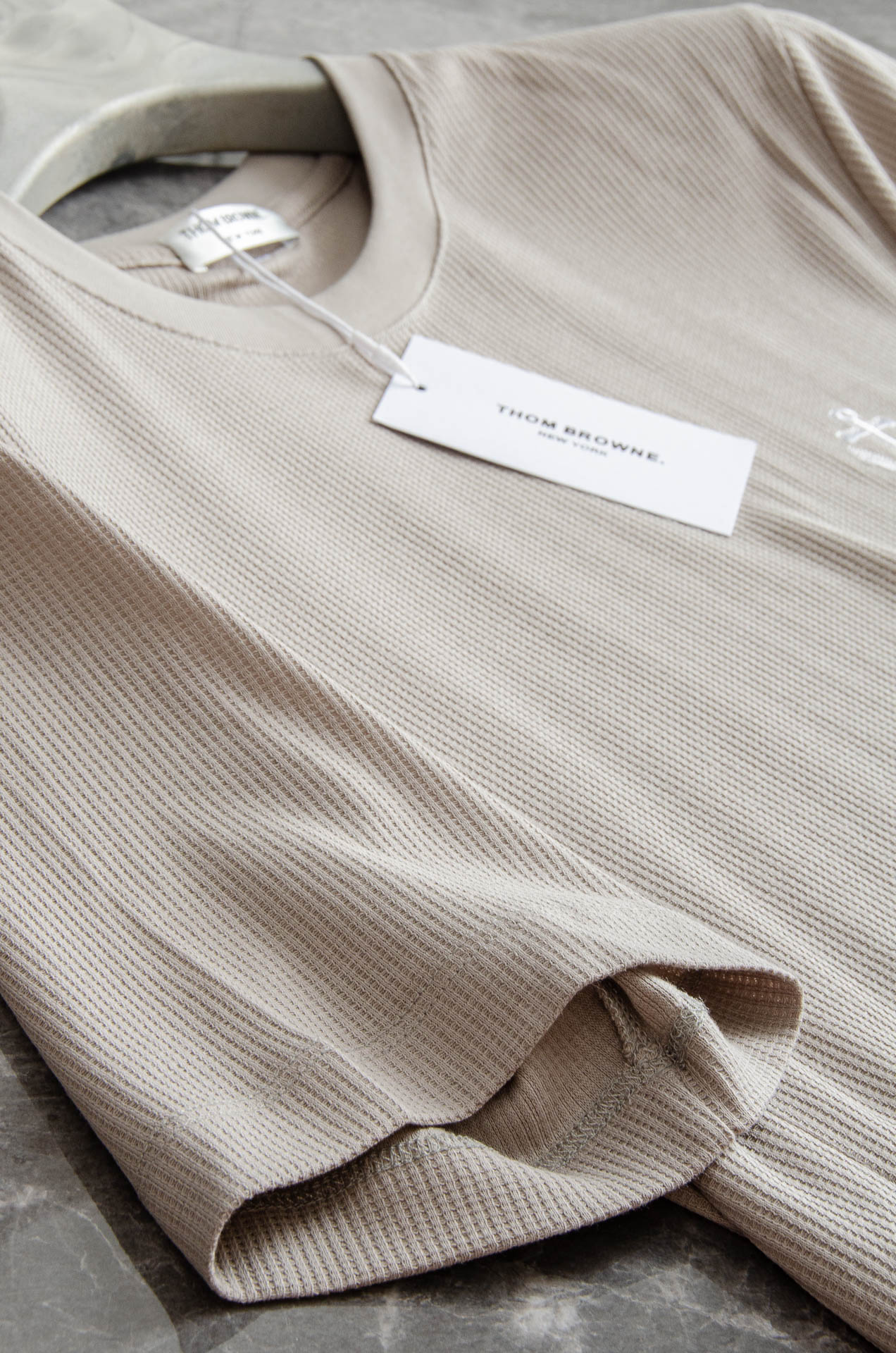 New# TB -2025ss 会呼吸的面料100%匹马棉胸前标志性刺绣装饰华夫格肌理感男士圆领短袖T恤