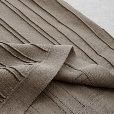 巴宝莉BURBERRY 2025ss春夏新品 男士针织圆领短袖衫!采用纤维超细与高弹的伊力特纱线织造而 巴宝莉BURBERRY 2025ss春夏新品 男士针织圆领短袖衫!采用纤维超细与高弹的伊力特纱线织造而