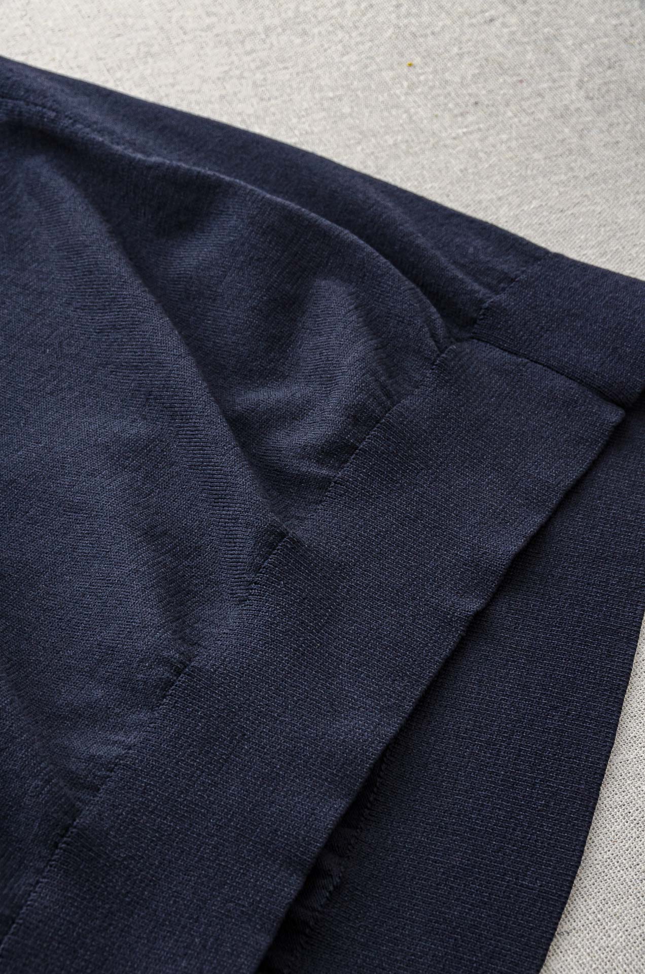 zeg#* na 2025ss春夏新品 男士针织翻领短袖衫！采用纤维超细与高弹的伊力特纱线织造而成，质感