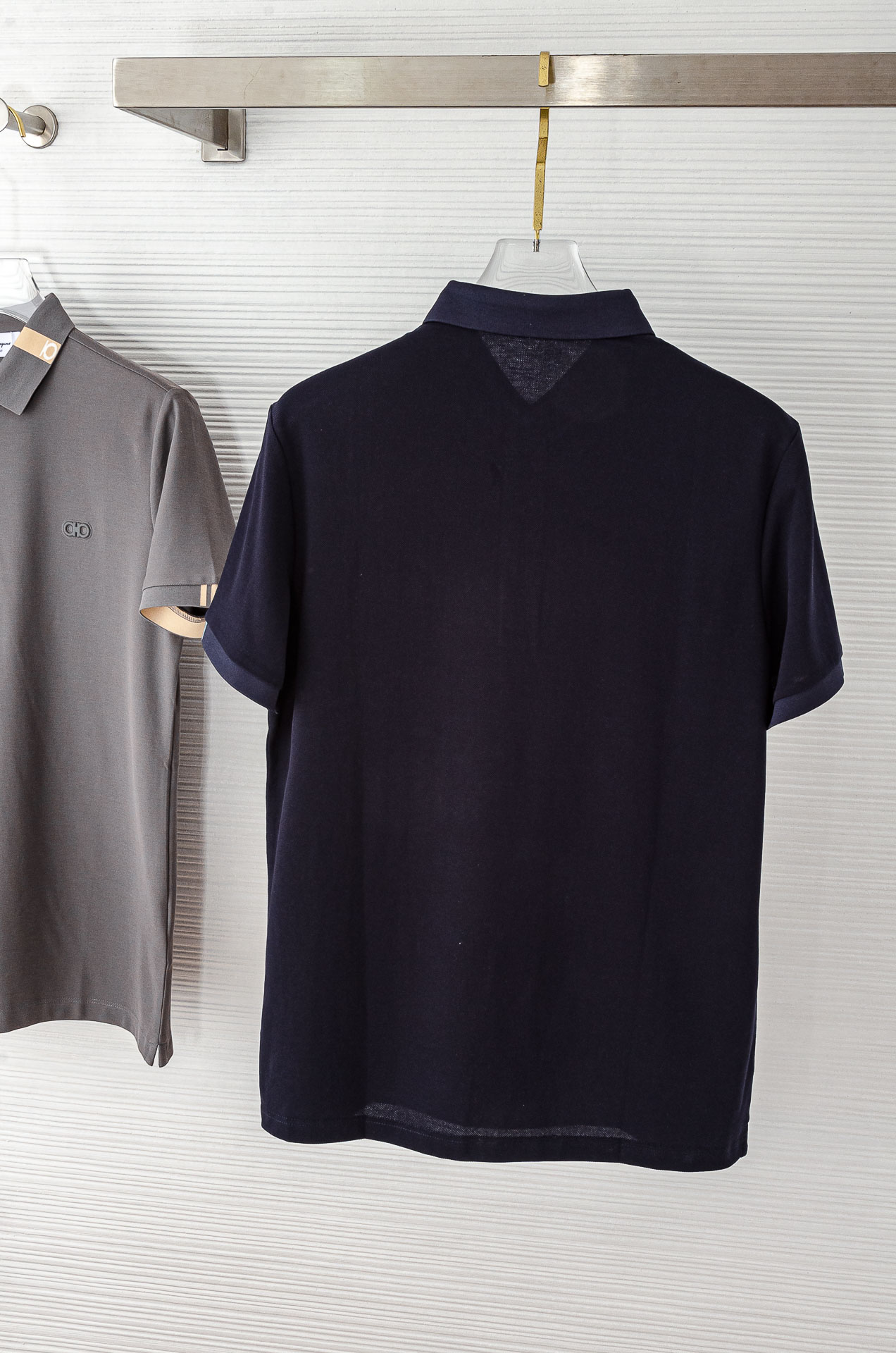 菲拉格慕 2025//男士商务休闲纯色翻领短袖POLO衫#客供进口100%珠地棉面料，甄选上等长绒棉花原