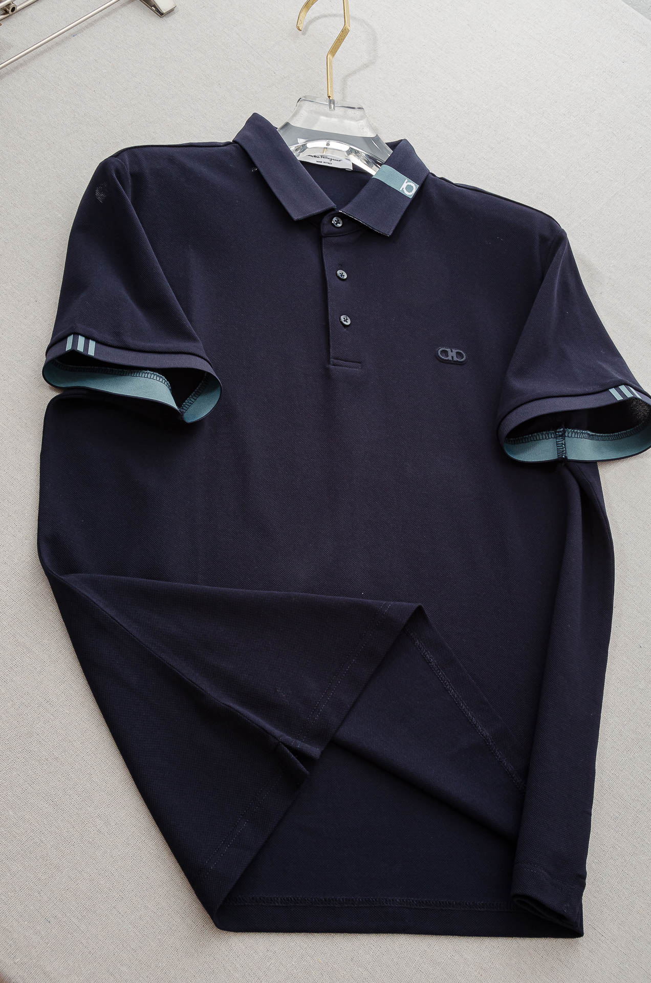 菲拉格慕 2025//男士商务休闲纯色翻领短袖POLO衫#客供进口100%珠地棉面料，甄选上等长绒棉花原