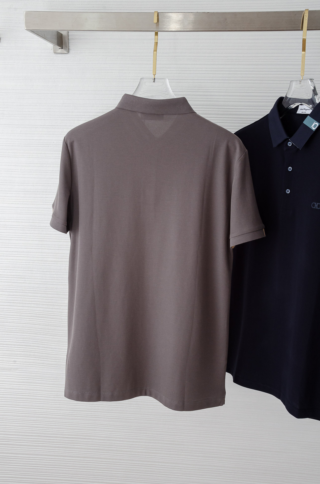 菲拉格慕 2025//男士商务休闲纯色翻领短袖POLO衫#客供进口100%珠地棉面料，甄选上等长绒棉花原