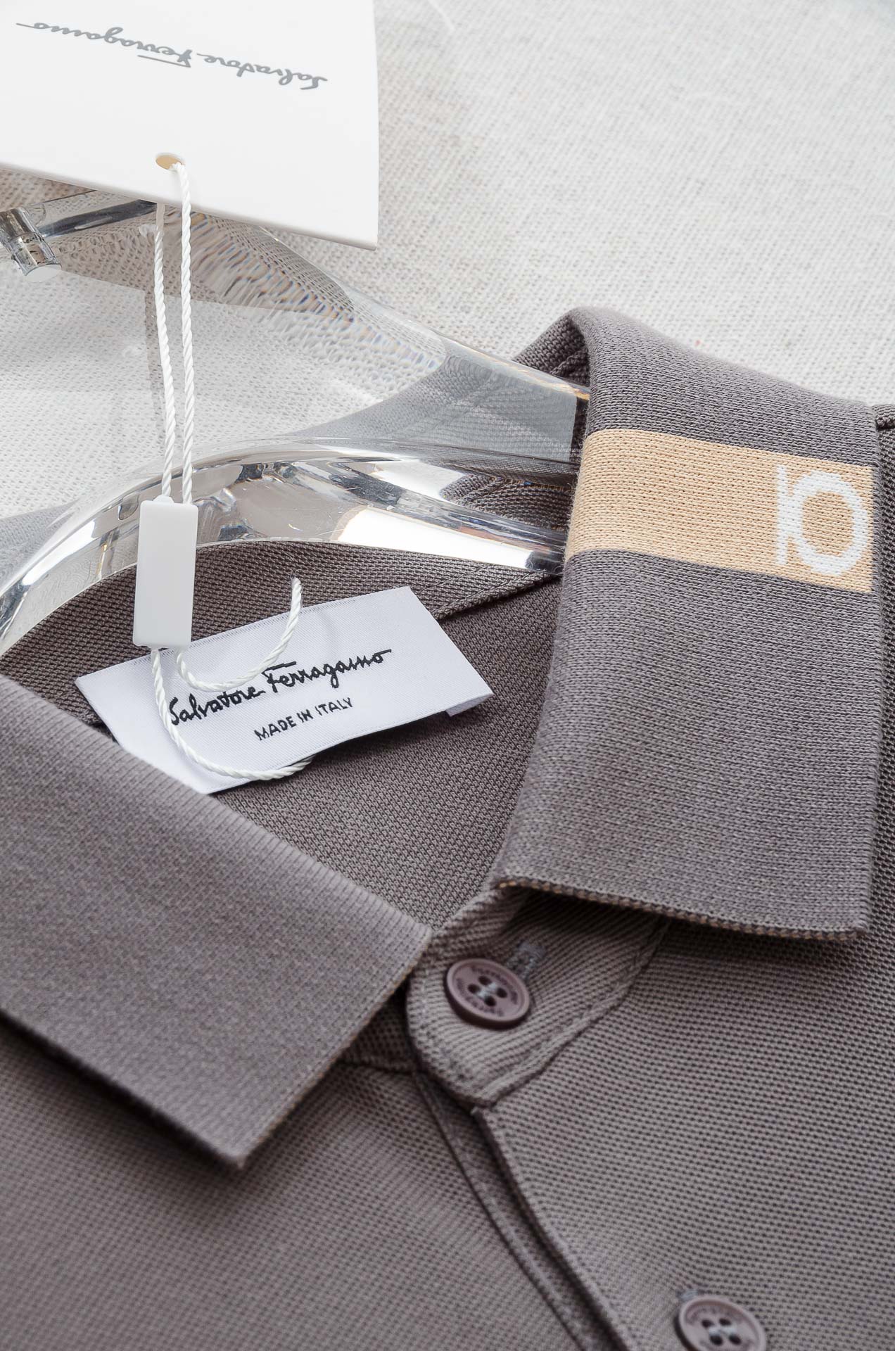 菲拉格慕 2025//男士商务休闲纯色翻领短袖POLO衫#客供进口100%珠地棉面料，甄选上等长绒棉花原