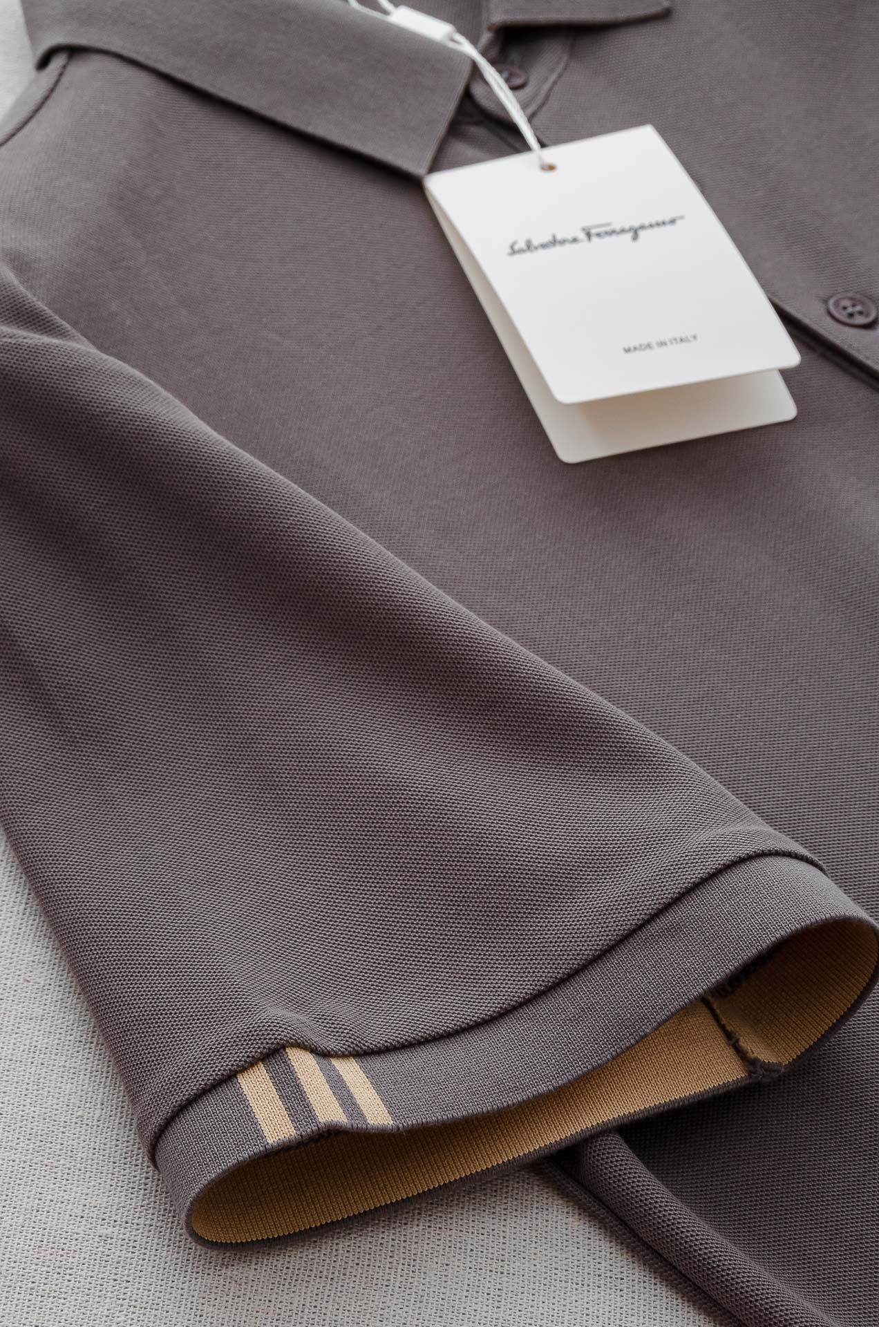 菲拉格慕 2025//男士商务休闲纯色翻领短袖POLO衫#客供进口100%珠地棉面料，甄选上等长绒棉花原