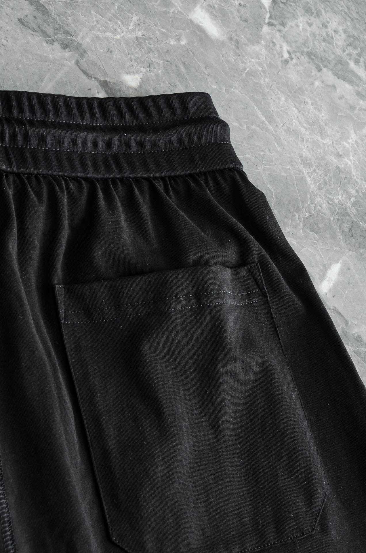 Moncler 2025 Spring Summer Logo Cotton Shorts: Recreational Form with Gold Brand Logo - 图片 8