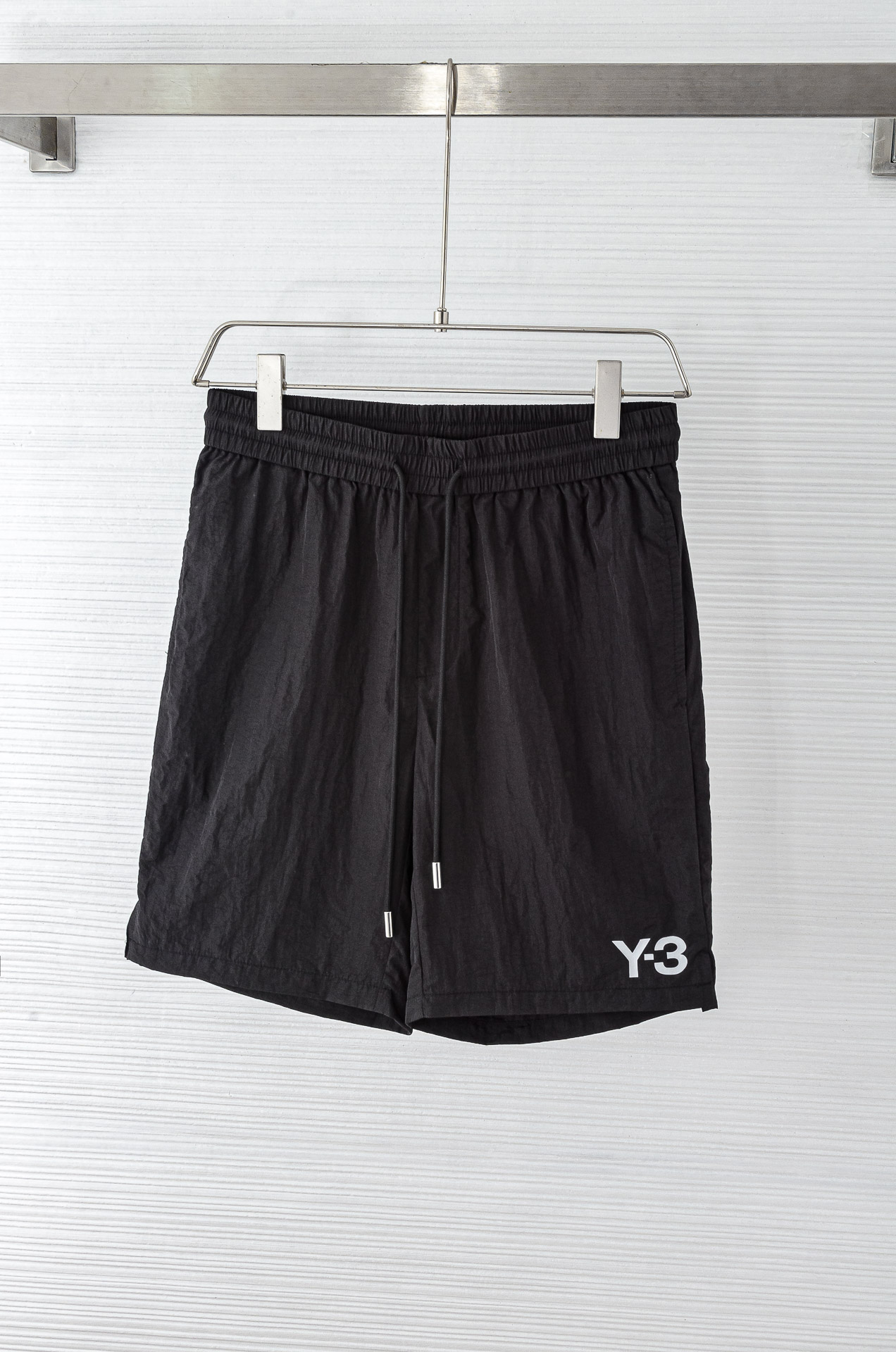 Y-3 Ice Snylon Shorts: Lightweight, Breathable, Customized Fabric for Summer Comfort