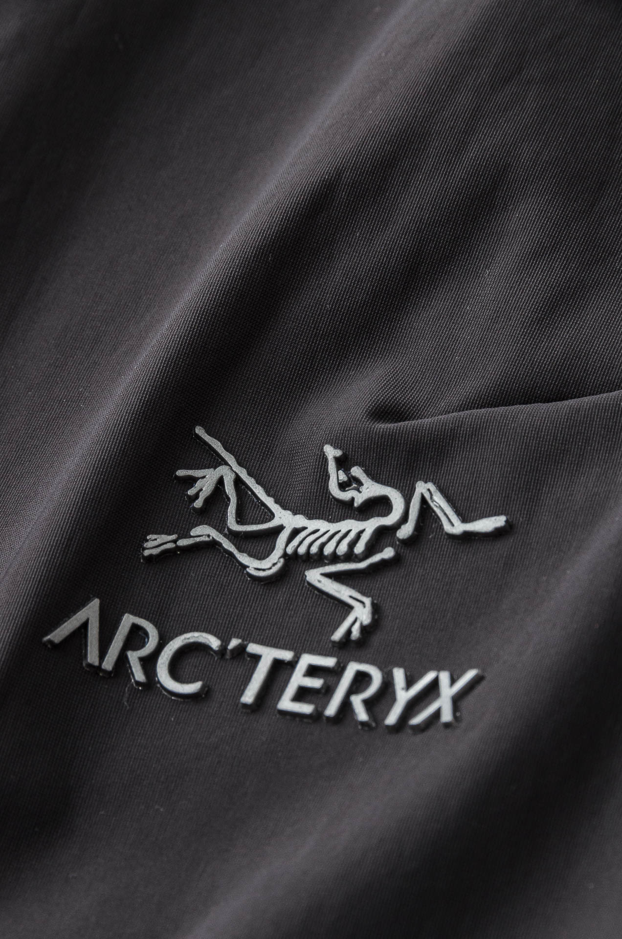 

 ARC#  *TERYX* 鸟家2025ss立体裁剪轻薄速干专业户外运动休闲长裤#出口海外上专柜的