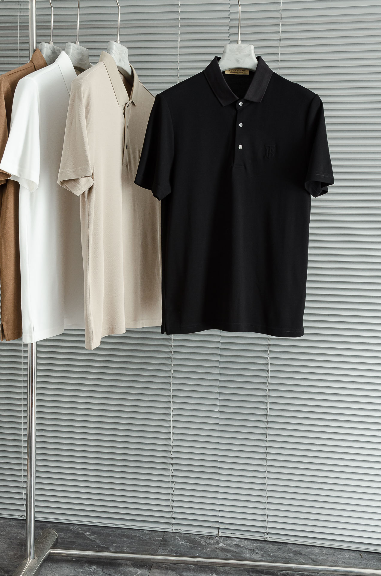 BBR 巴宝莉2025SS客供精梳棉+再生纤维素纤维网眼珠地丝光处理丝滑透气凉爽定织翻领男士商务休闲短袖