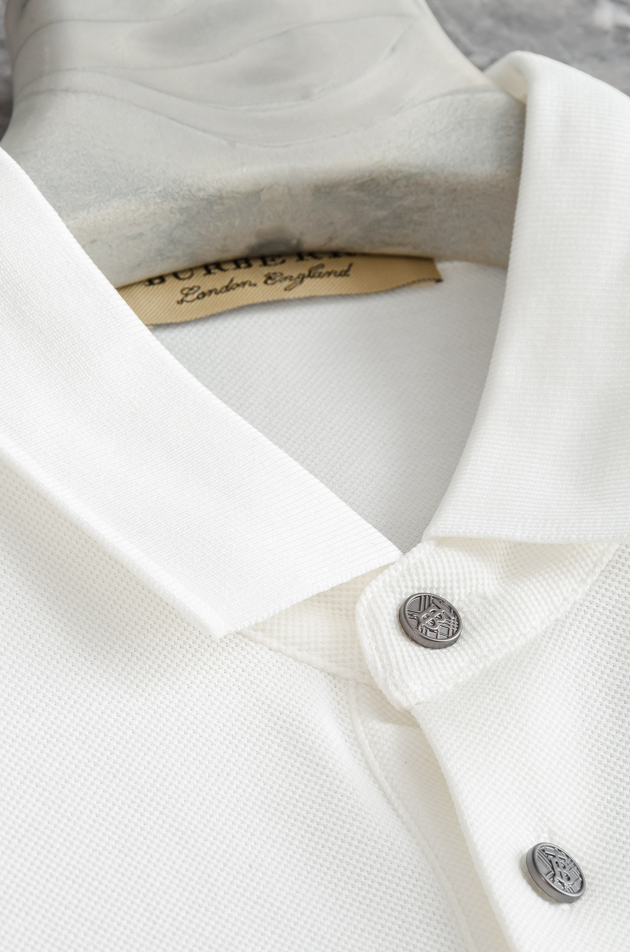 BBR 巴宝莉2025SS客供精梳棉+再生纤维素纤维网眼珠地丝光处理丝滑透气凉爽定织翻领男士商务休闲短袖