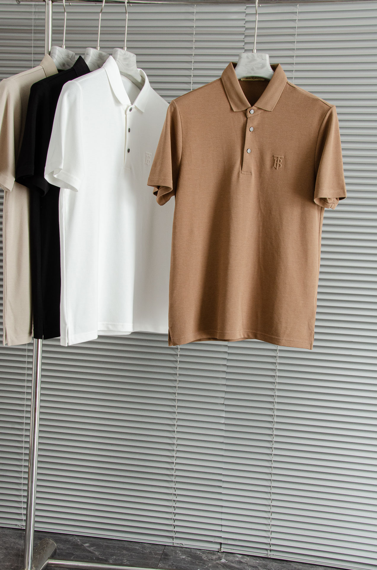 BBR 巴宝莉2025SS客供精梳棉+再生纤维素纤维网眼珠地丝光处理丝滑透气凉爽定织翻领男士商务休闲短袖