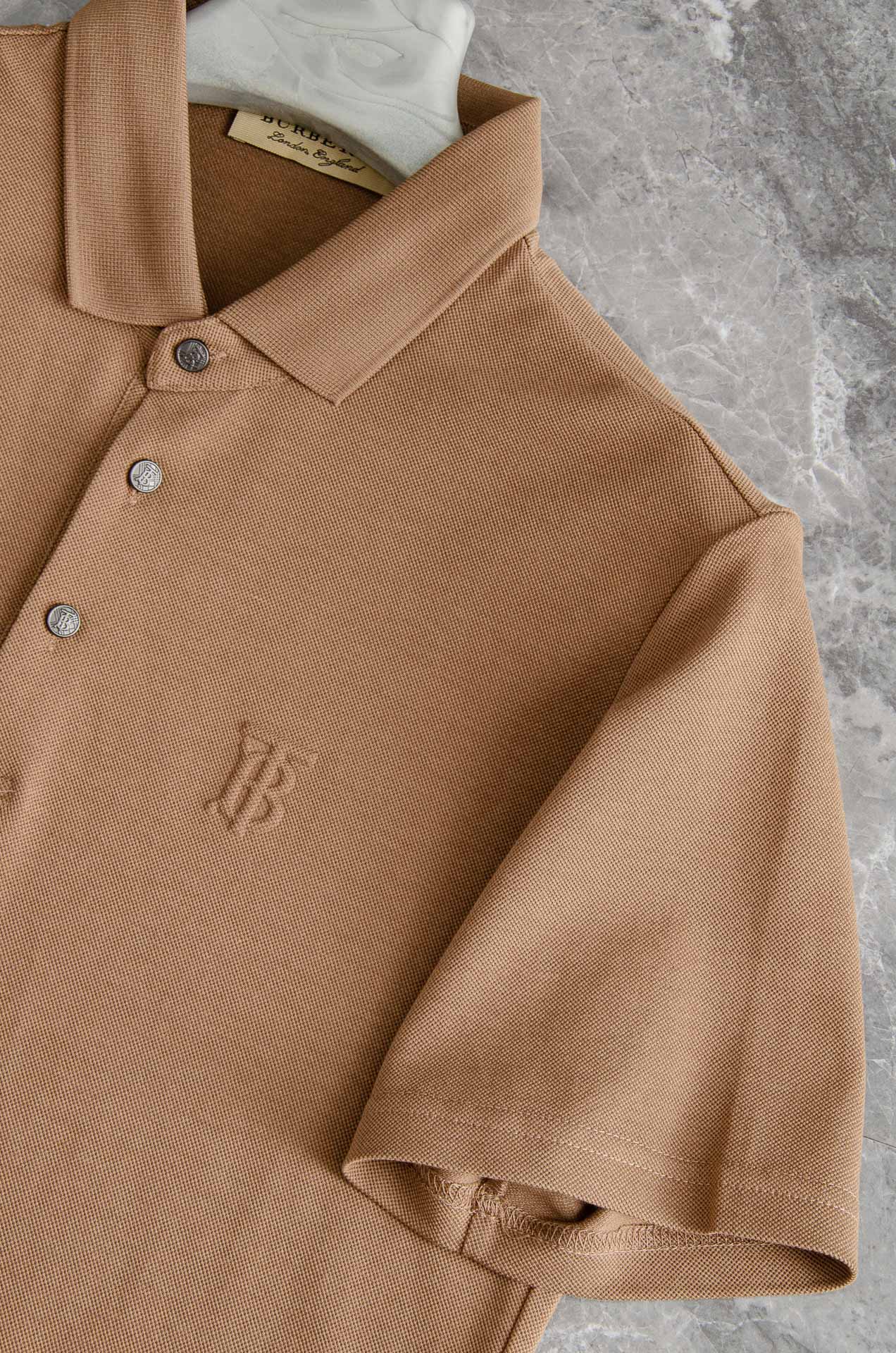 BBR 巴宝莉2025SS客供精梳棉+再生纤维素纤维网眼珠地丝光处理丝滑透气凉爽定织翻领男士商务休闲短袖