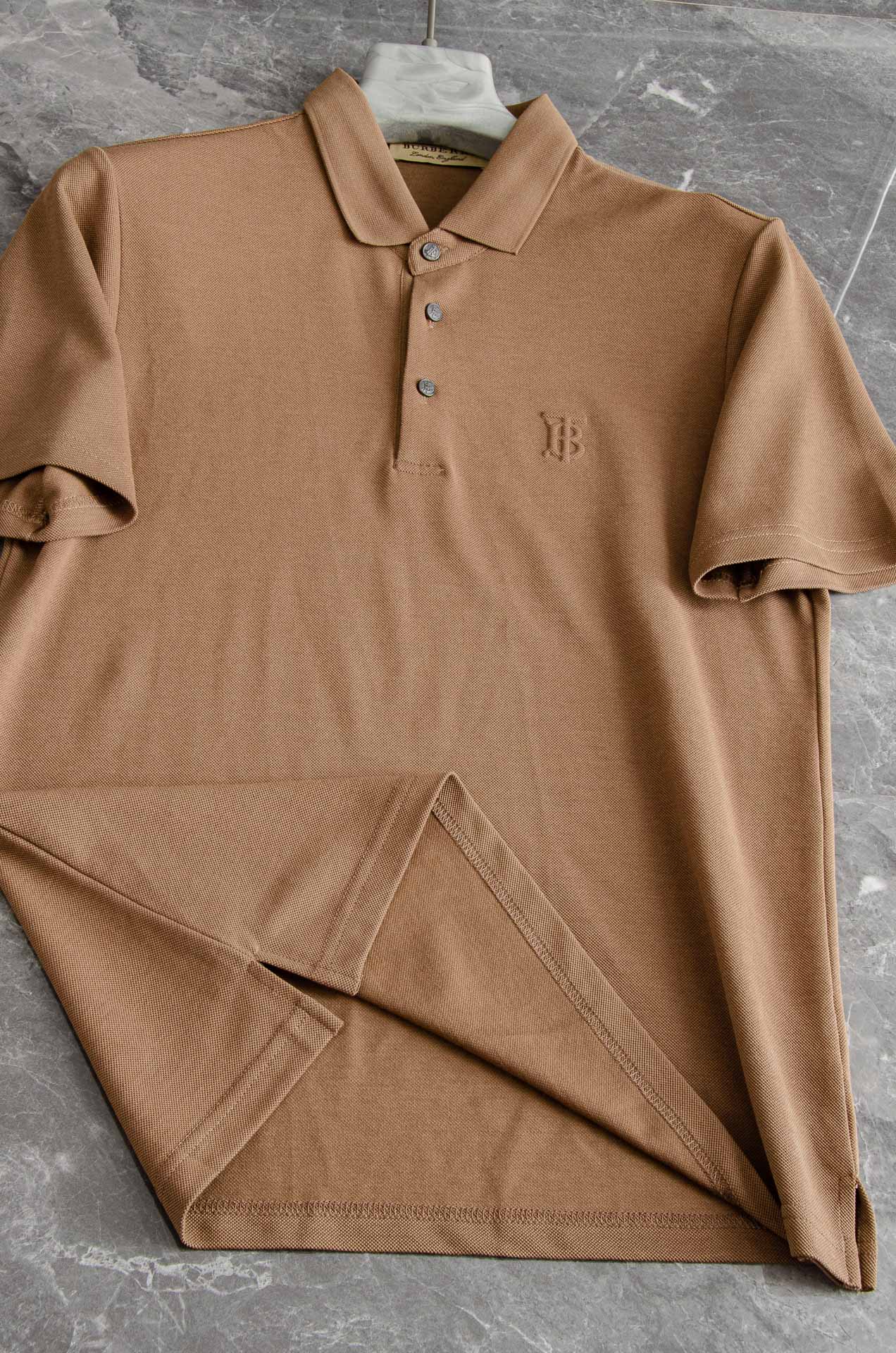 BBR 巴宝莉2025SS客供精梳棉+再生纤维素纤维网眼珠地丝光处理丝滑透气凉爽定织翻领男士商务休闲短袖