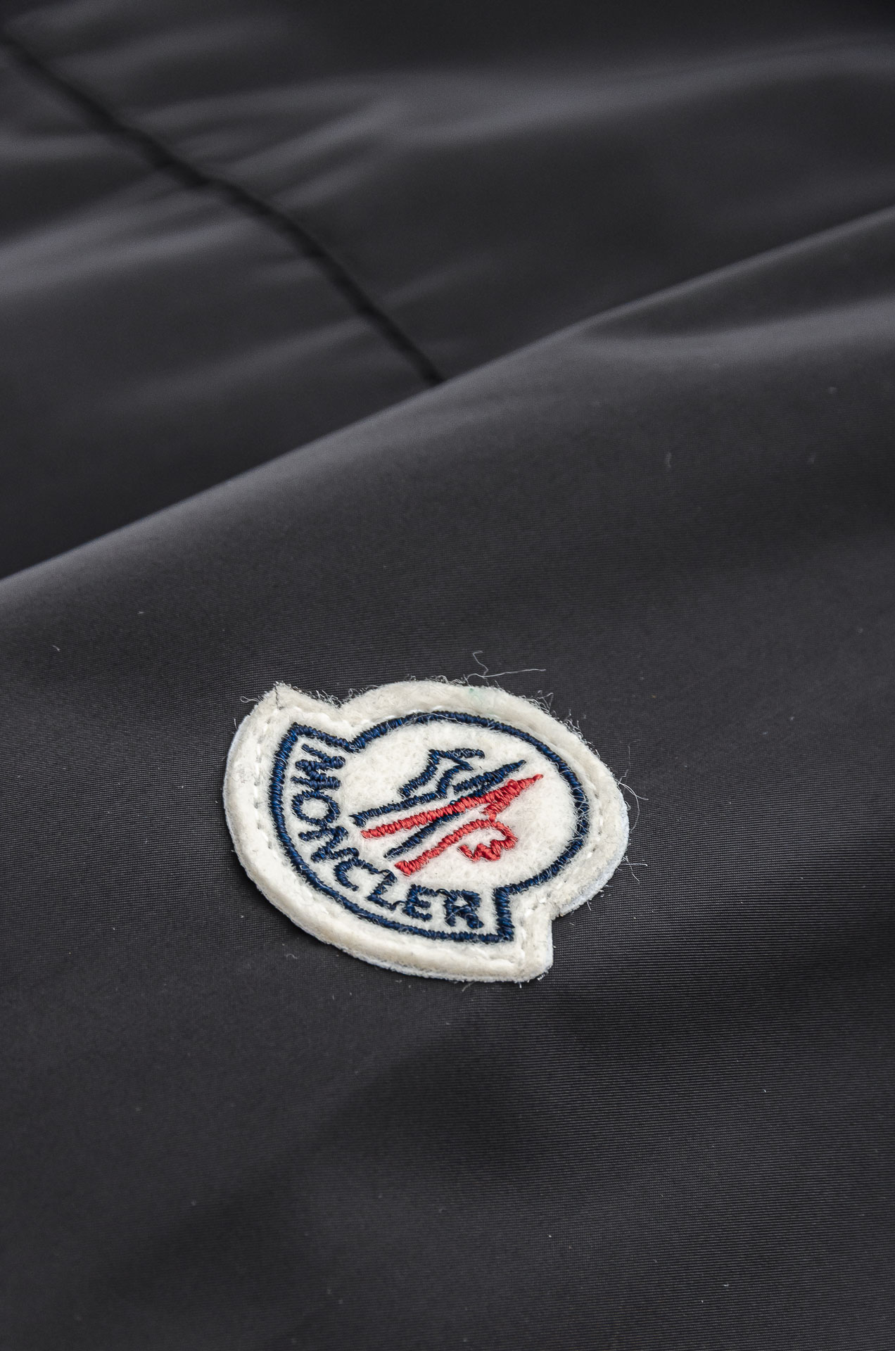 MONCLER 蒙口2025春季新品，连帽防水夹克外套，同步官网发售！原厂代工出品，该款夹克外层超柔聚酯