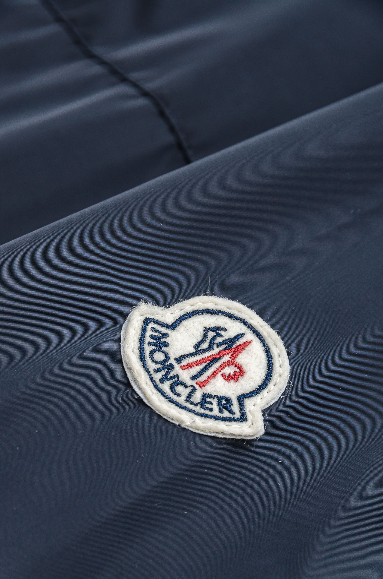 MONCLER 蒙口2025秋冬新品，连帽防水夹克外套，同步官网发售！原厂代工出品，该款夹克外层超柔聚酯