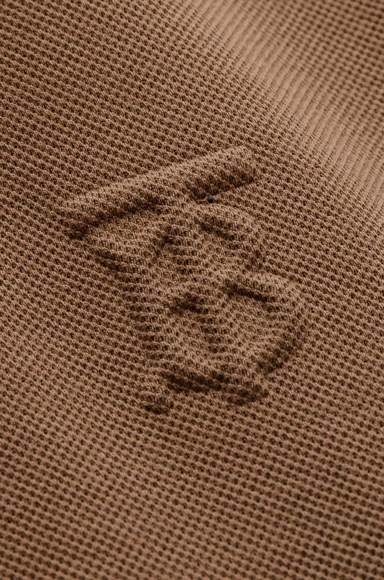 Burberry 巴宝莉2026SS客供精梳棉+再生纤维素纤维网眼珠地丝光处理丝滑透气凉爽定织翻领男士商