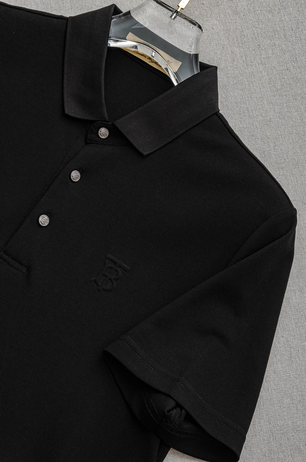 Burberry 巴宝莉2026SS客供精梳棉+再生纤维素纤维网眼珠地丝光处理丝滑透气凉爽定织翻领男士商