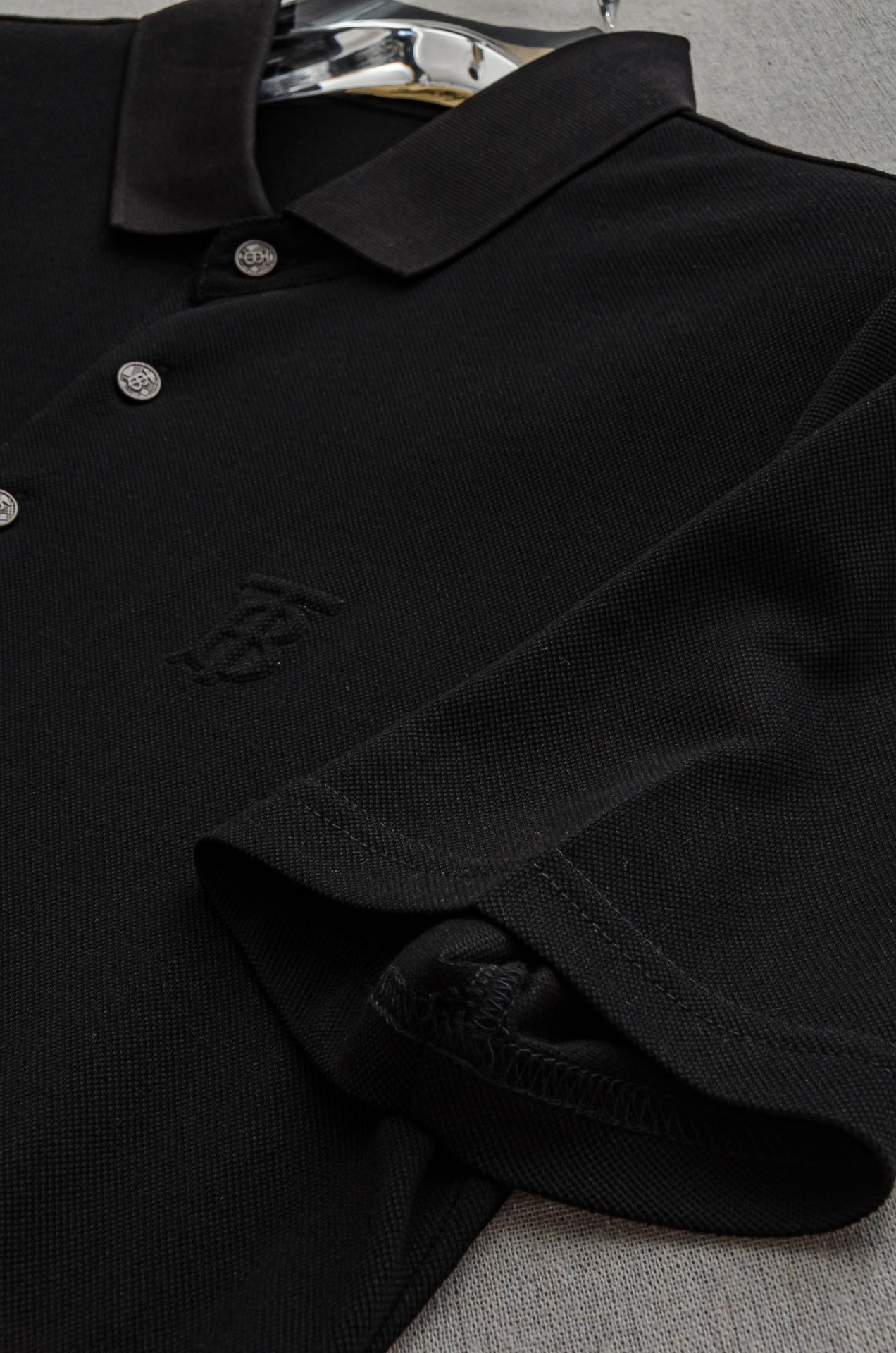 Burberry 巴宝莉2026SS客供精梳棉+再生纤维素纤维网眼珠地丝光处理丝滑透气凉爽定织翻领男士商