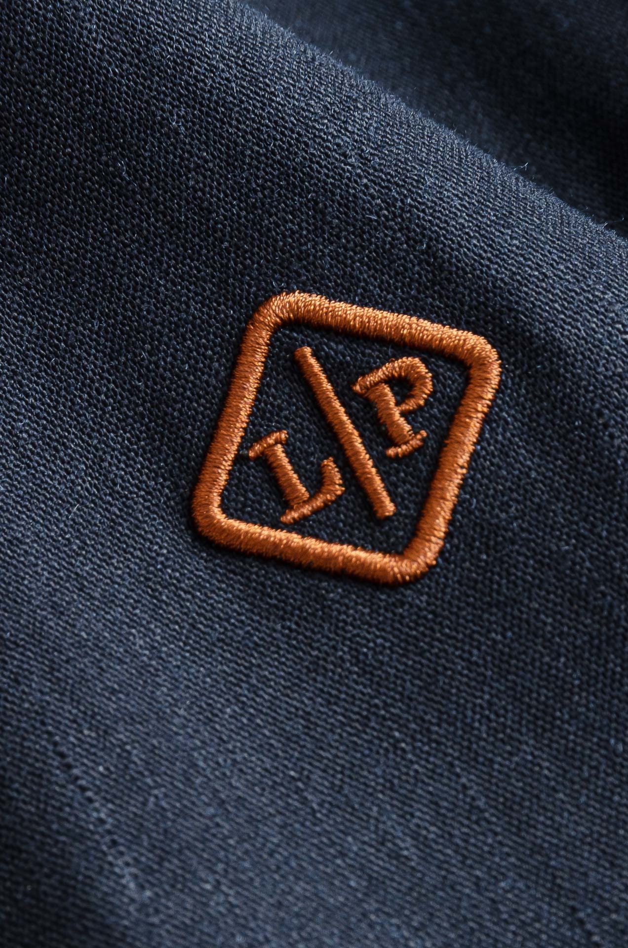 。 lp。 ss客供进口亚麻混纺被誉为会呼吸的面料👍🏻 松紧腰宽松立体裁剪男士舒适宽松长裤+短袖 套装