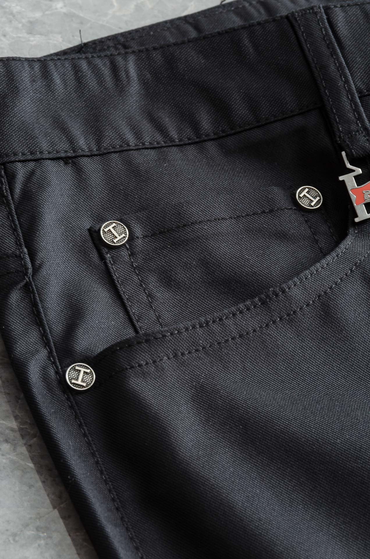 HERMES 25ss春夏轻奢时尚定制休闲西裤,简洁干练的风格,精致卓越的品质男装,每款的设计点