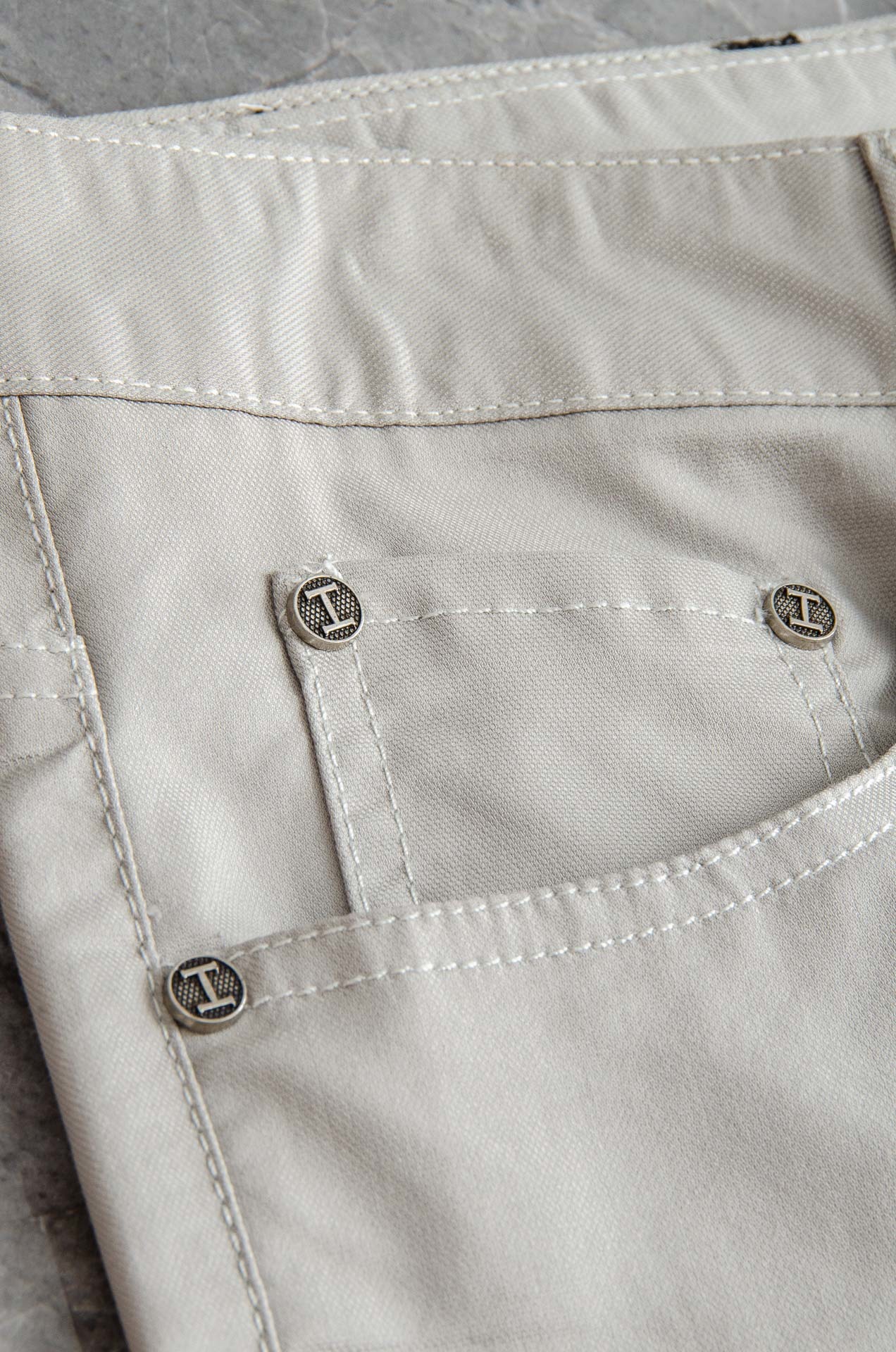 HERMES 25ss春夏轻奢时尚定制休闲西裤,简洁干练的风格,精致卓越的品质男装,每款的设计点