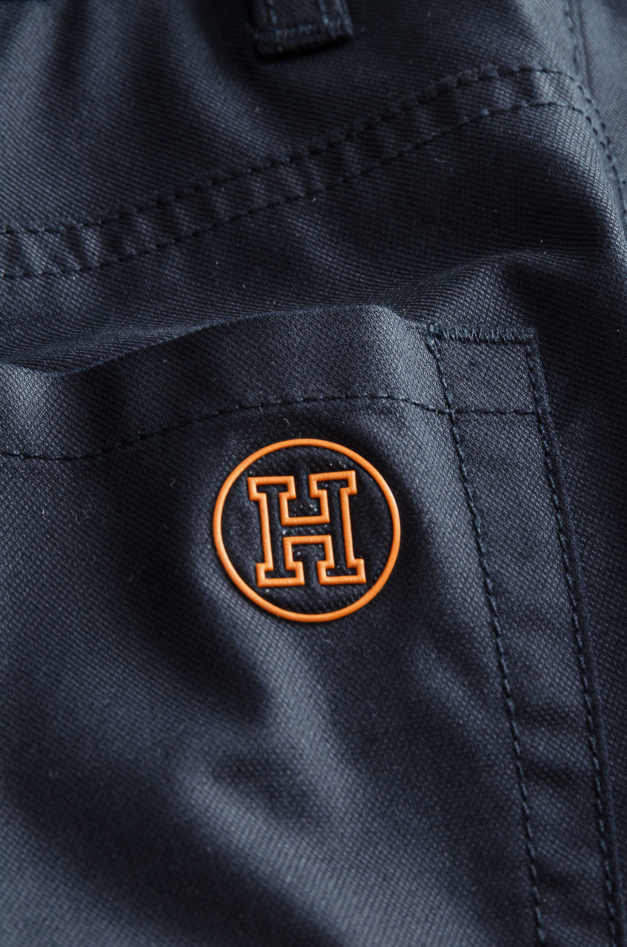 HERMES 25ss春夏轻奢时尚定制休闲西裤,简洁干练的风格,精致卓越的品质男装,每款的设计点